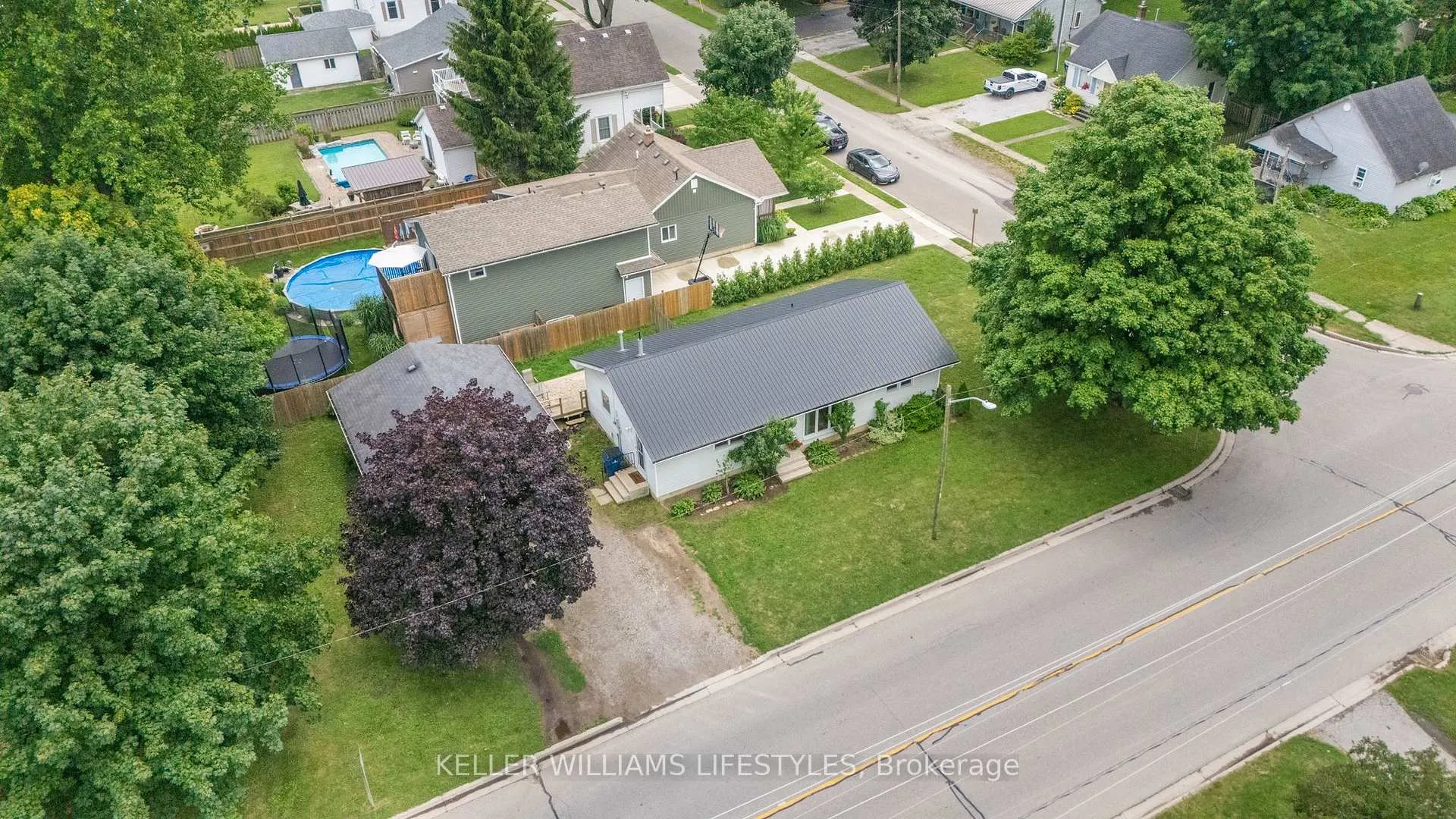 Photo 4 of 100 Lemuel Street, Chatham-Kent, Thamesville — HOMEH
