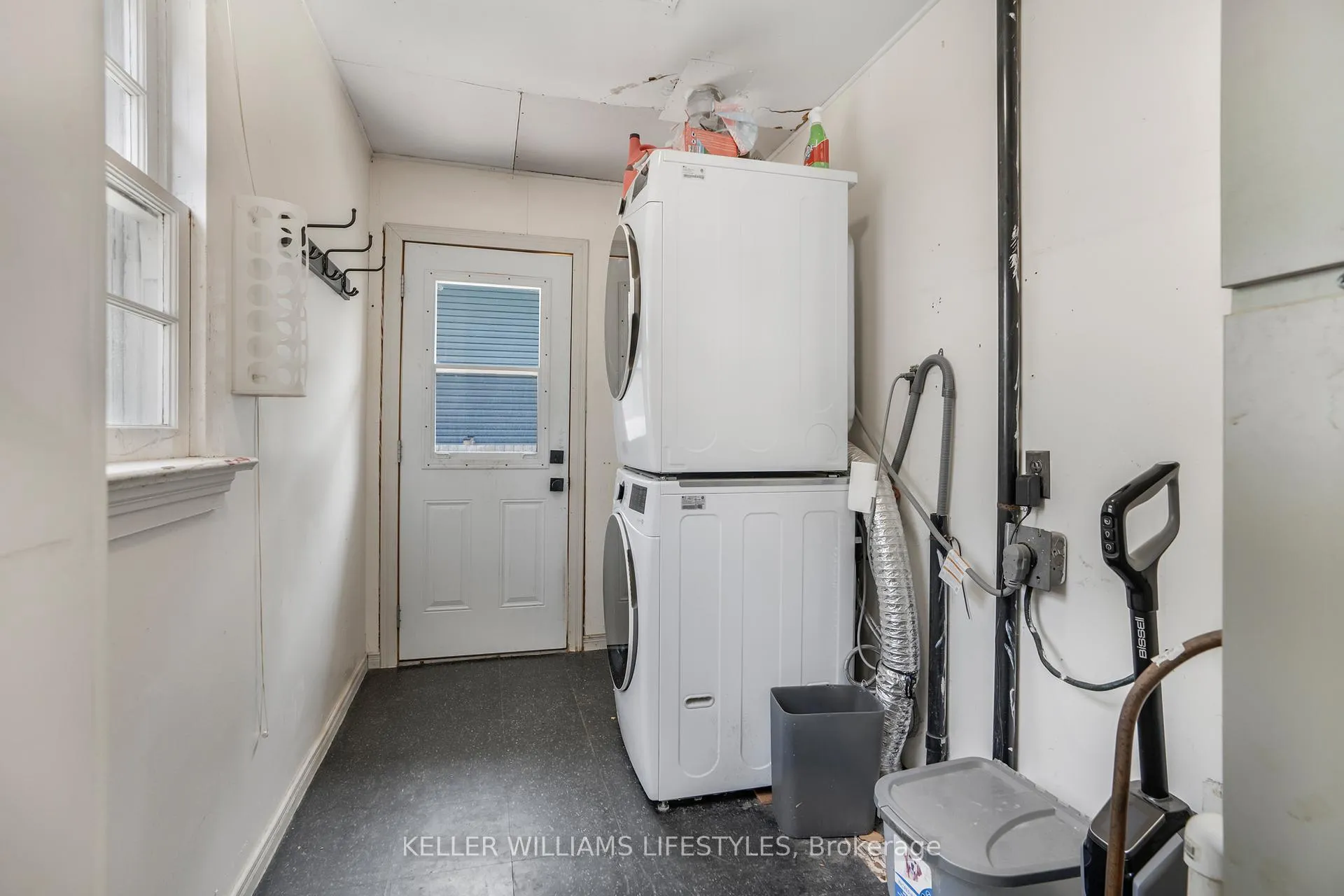 Photo 8 of 100 Lemuel Street, Chatham-Kent, Thamesville — HOMEH
