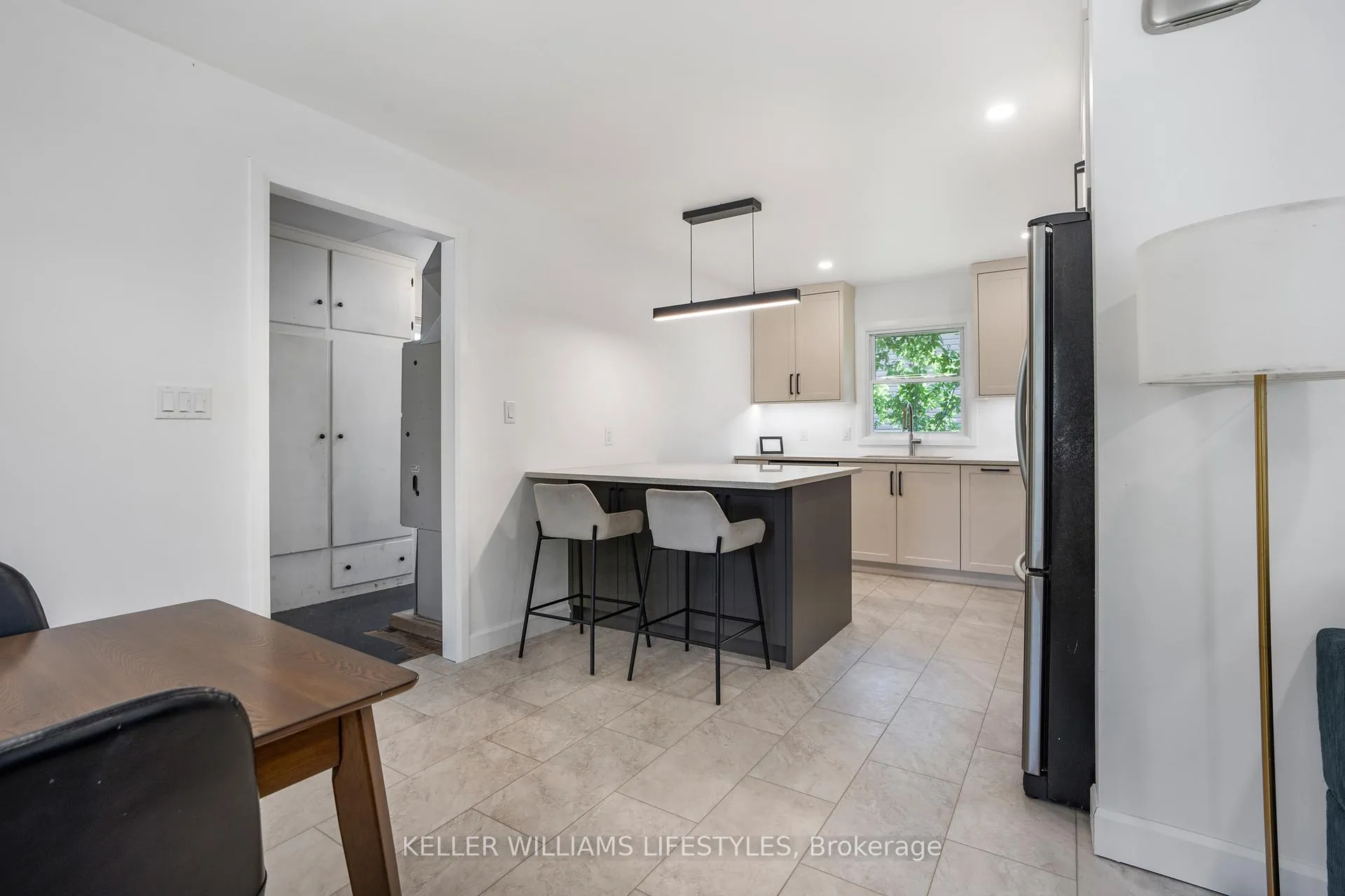 Photo 12 of 100 Lemuel Street, Chatham-Kent, Thamesville — HOMEH
