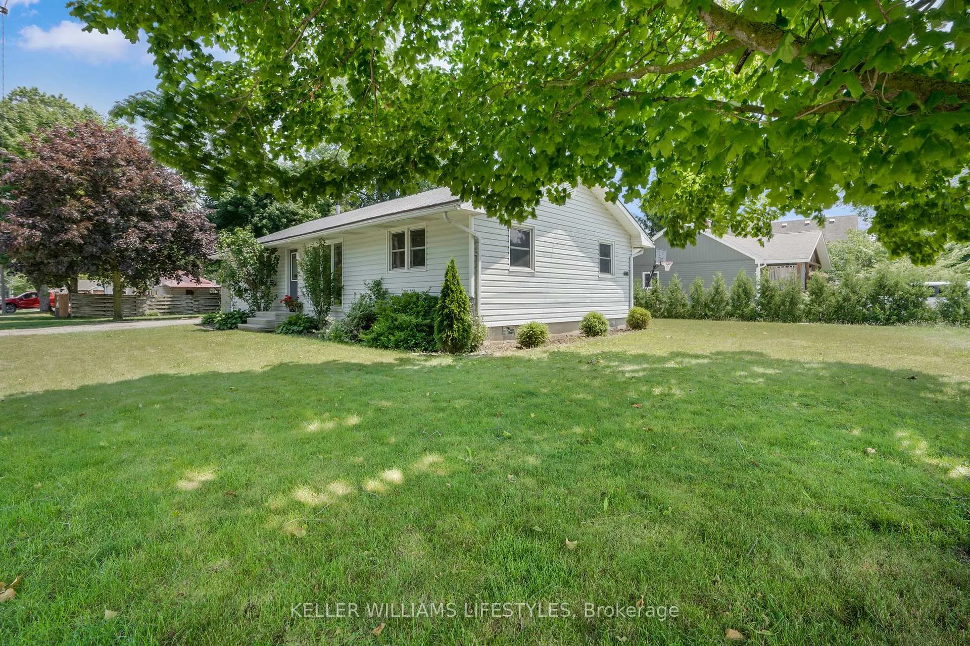 Photo 25 of 100 Lemuel Street, Chatham-Kent, Thamesville — HOMEH