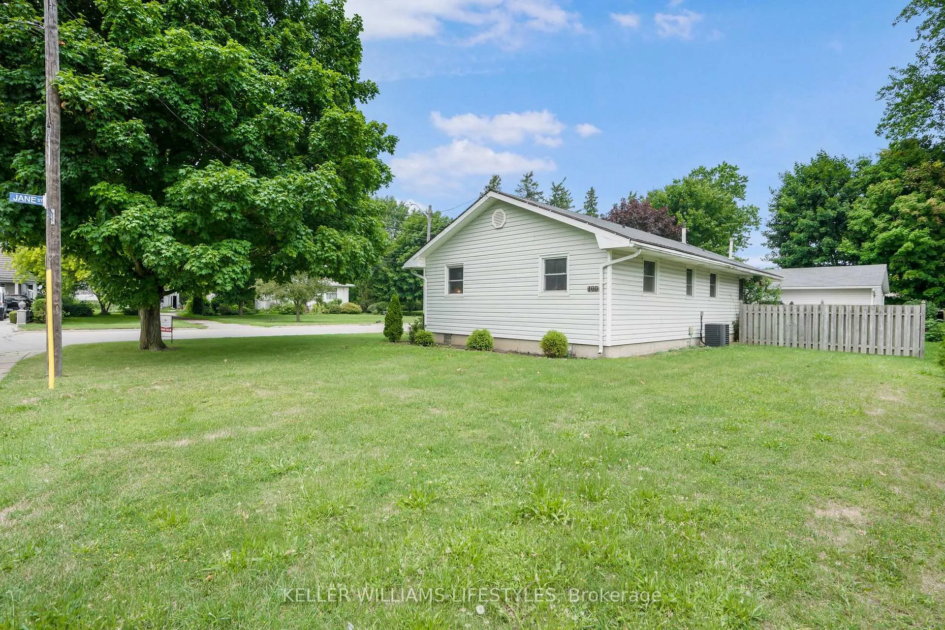 Photo 26 of 100 Lemuel Street, Chatham-Kent, Thamesville — HOMEH