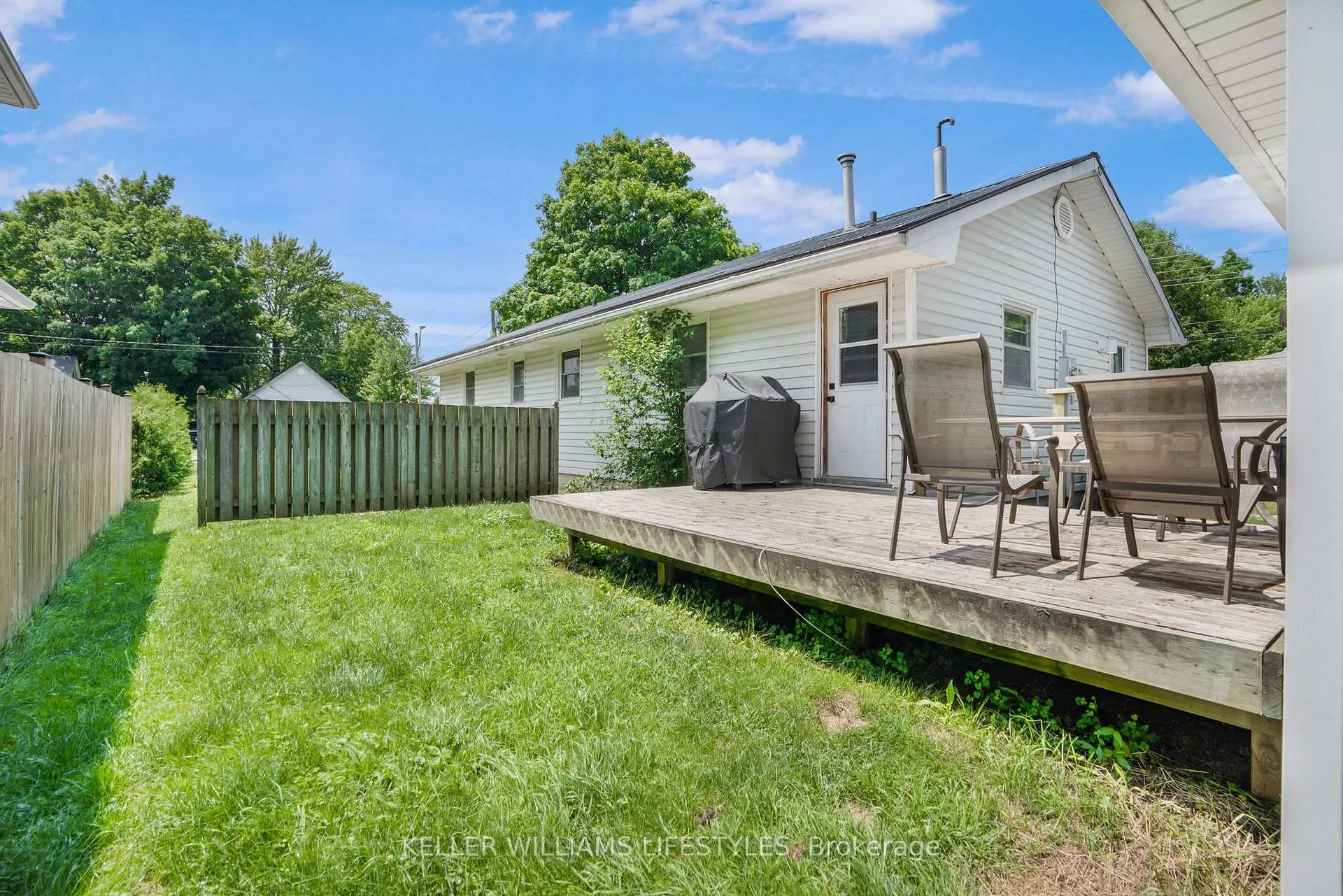 Photo 27 of 100 Lemuel Street, Chatham-Kent, Thamesville — HOMEH