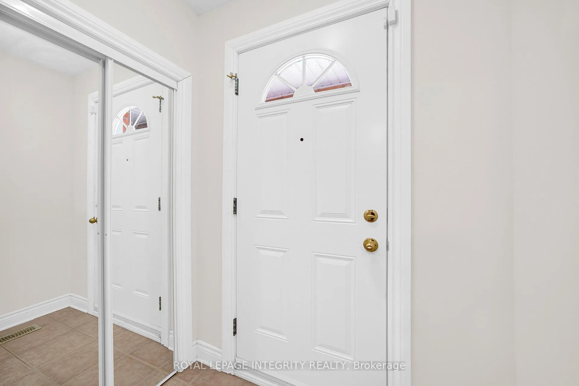 Photo 14 of 318 Somerset Street E, Ottawa, Sandy Hill — HOMEH