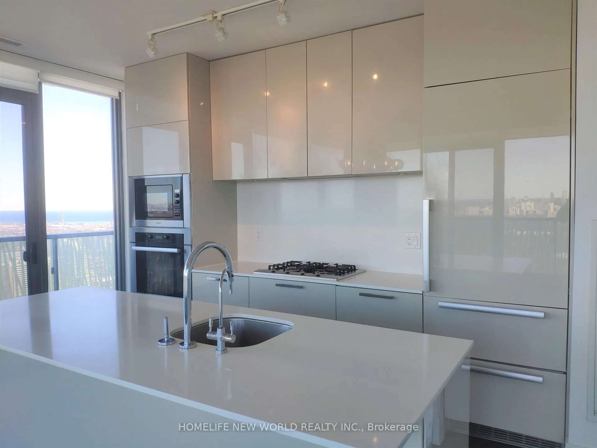 Photo 7 of Unit Lph5207, 50 Charles Street, Toronto, Church-Yonge Corridor — HOMEH