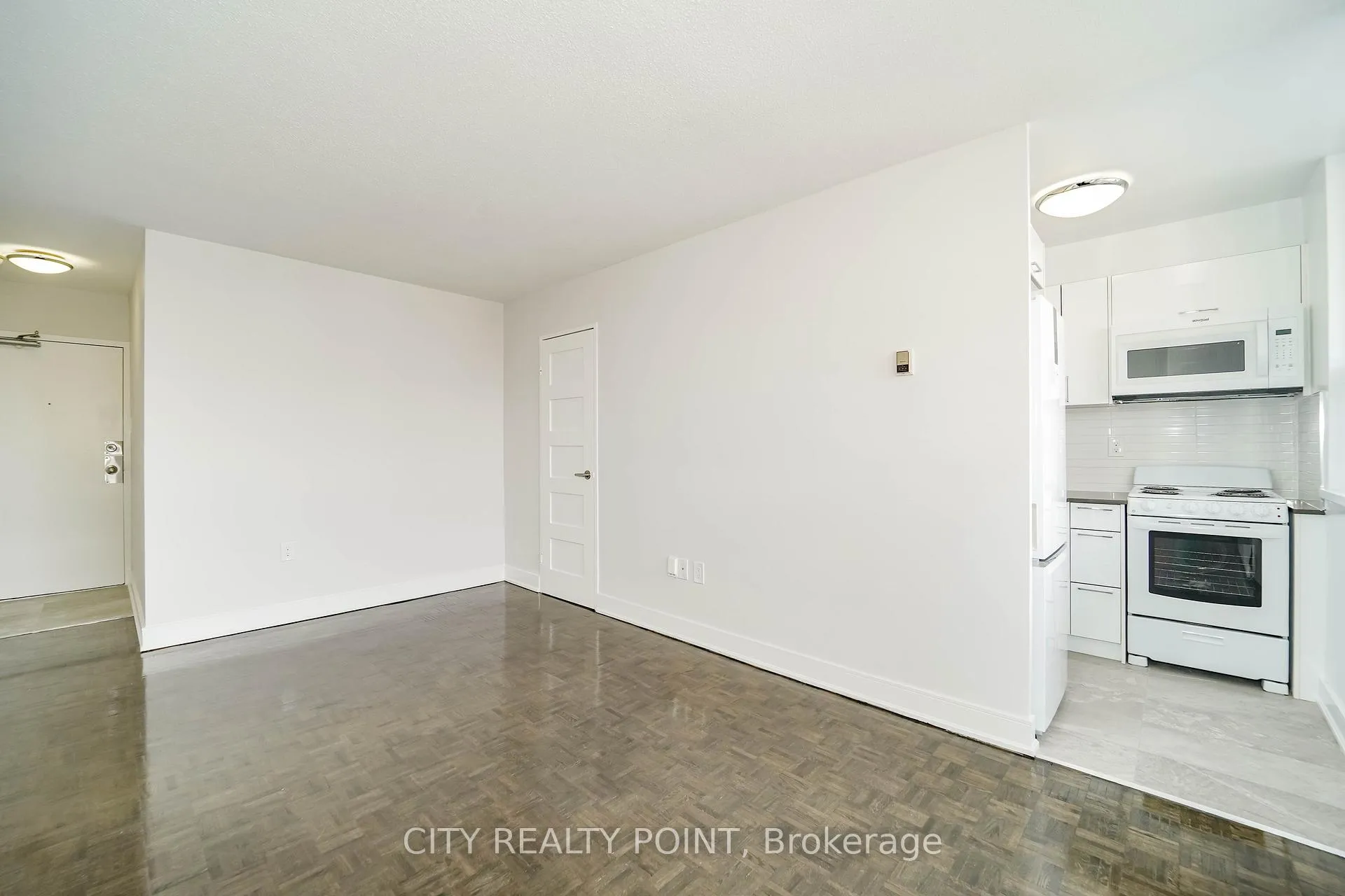 Photo 5 of Unit 506, 1500 Bathurst Street, Toronto, Humewood-Cedarvale — HOMEH