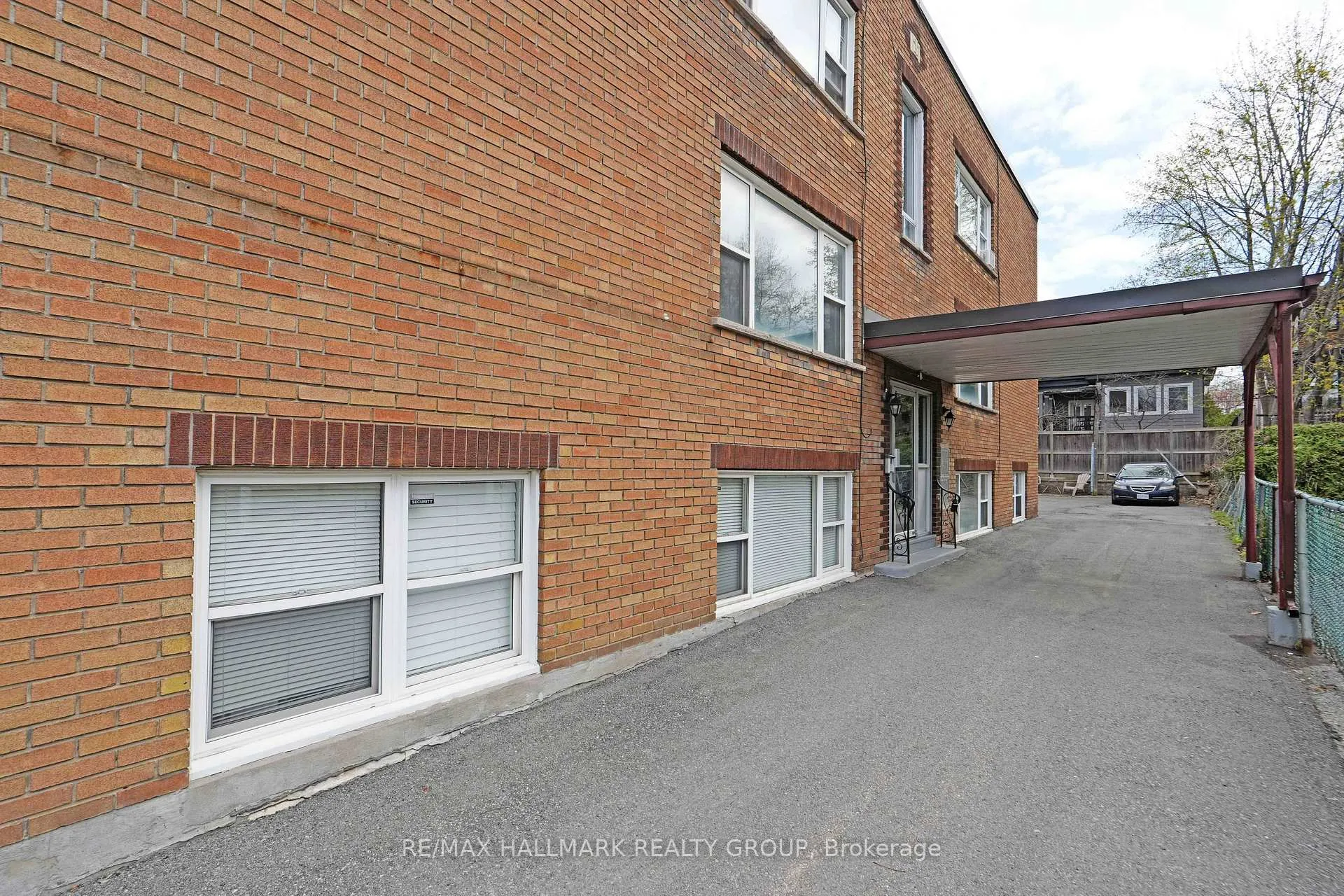 Photo 5 of Unit 3, 310 Byron Avenue, Ottawa, Westboro/Hampton Park — HOMEH
