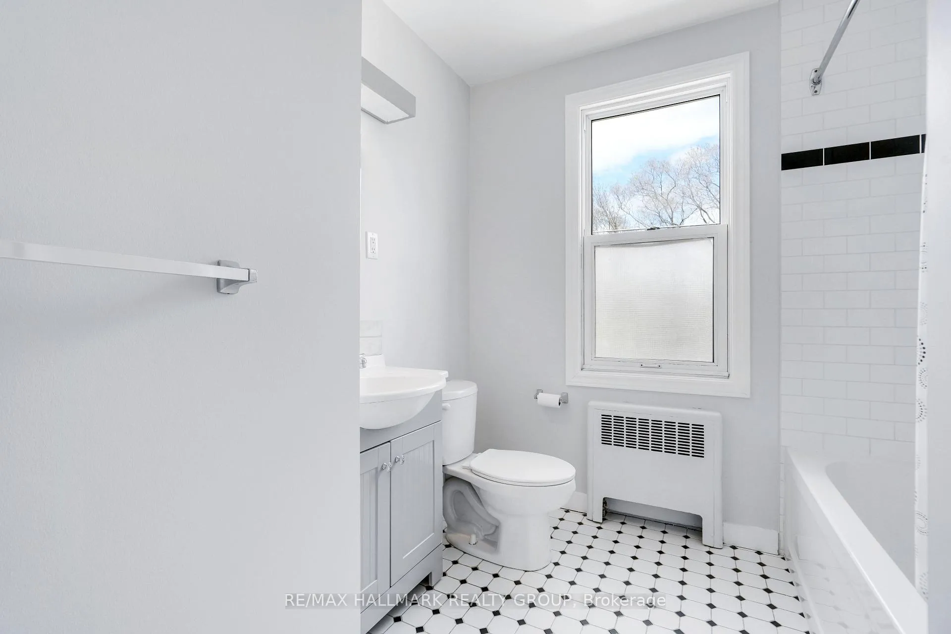 Photo 18 of Unit 3, 310 Byron Avenue, Ottawa, Westboro/Hampton Park — HOMEH