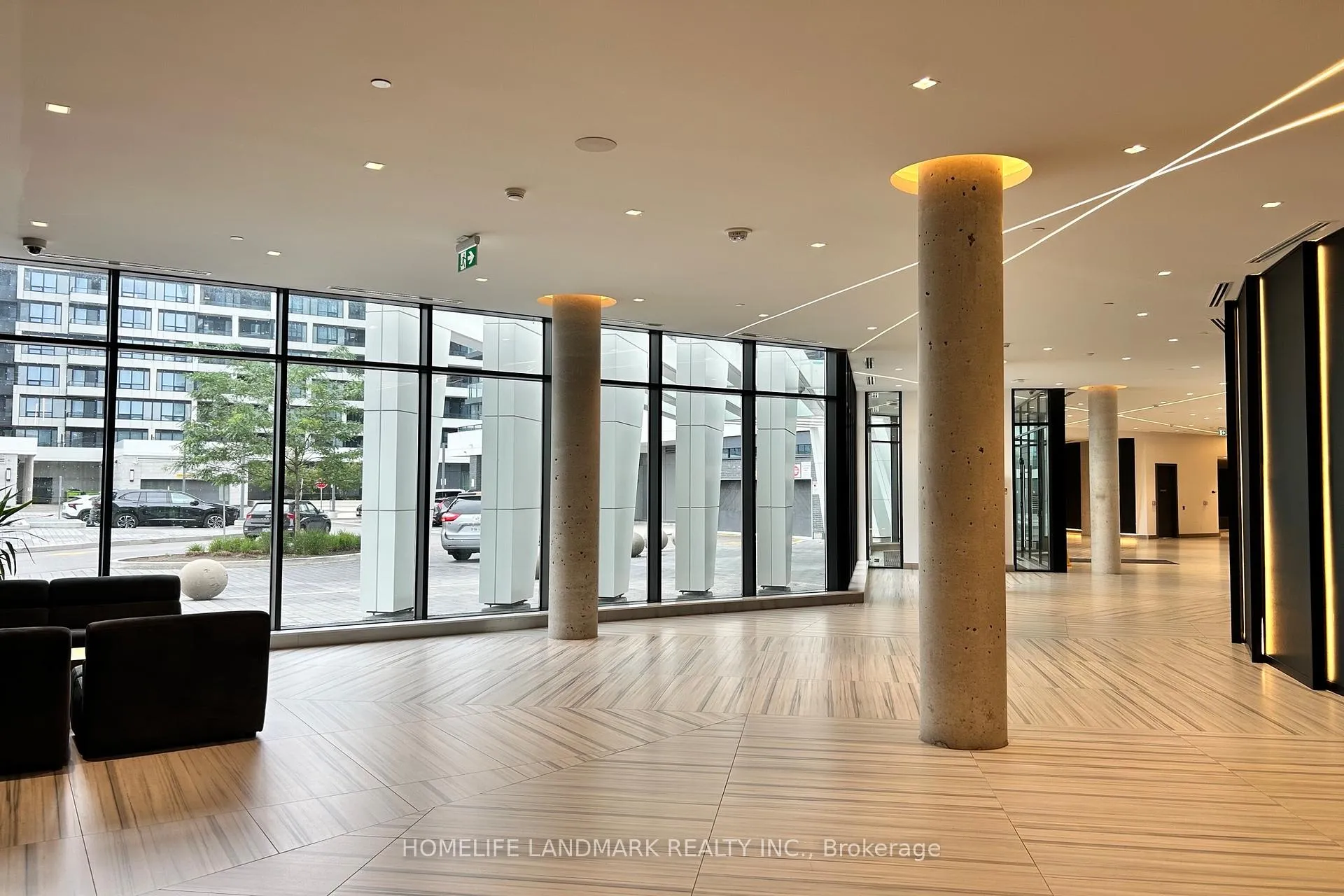 Photo 3 of Unit 2803, 8 Water Walk Drive, Markham, Unionville — HOMEH
