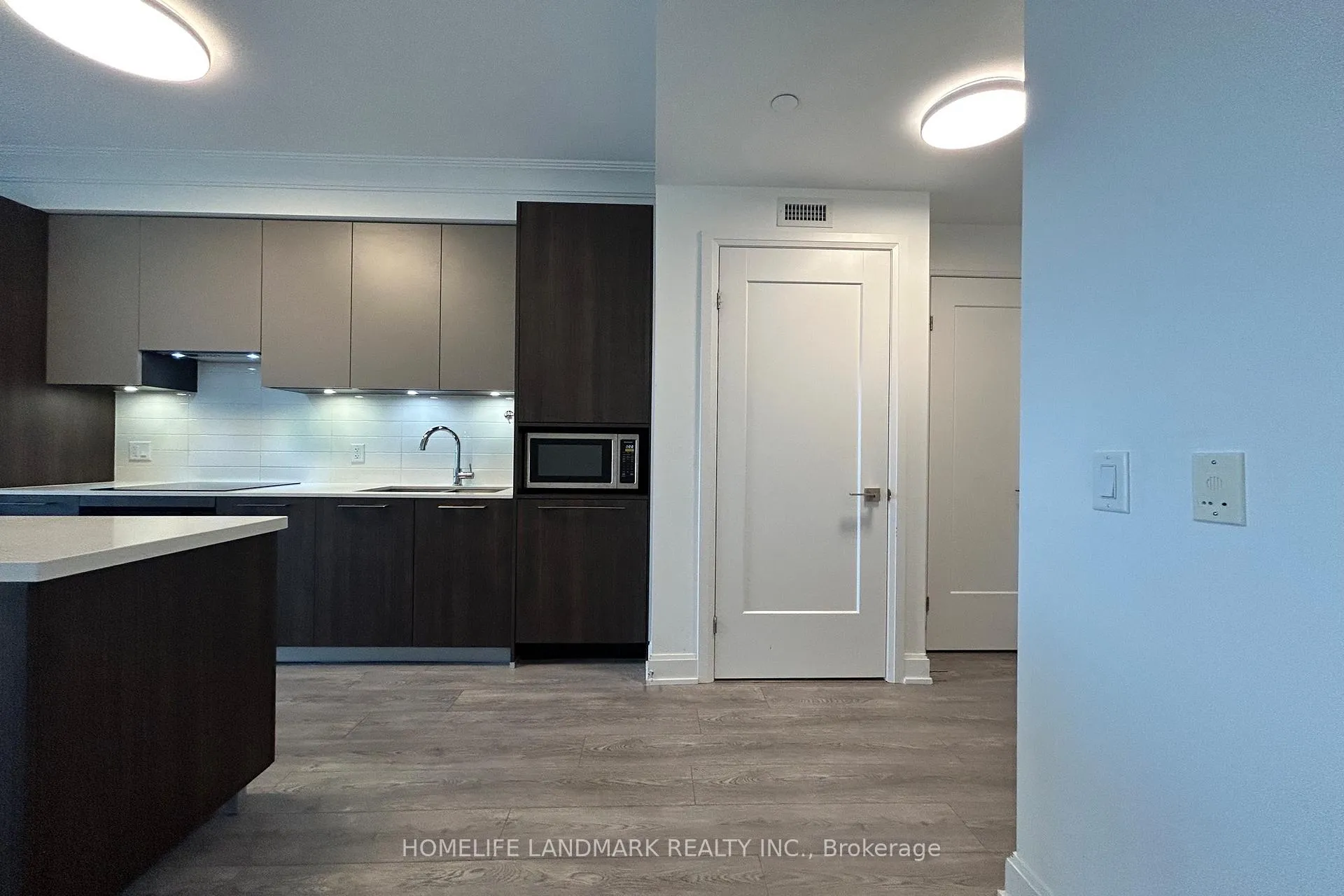Photo 6 of Unit 2803, 8 Water Walk Drive, Markham, Unionville — HOMEH