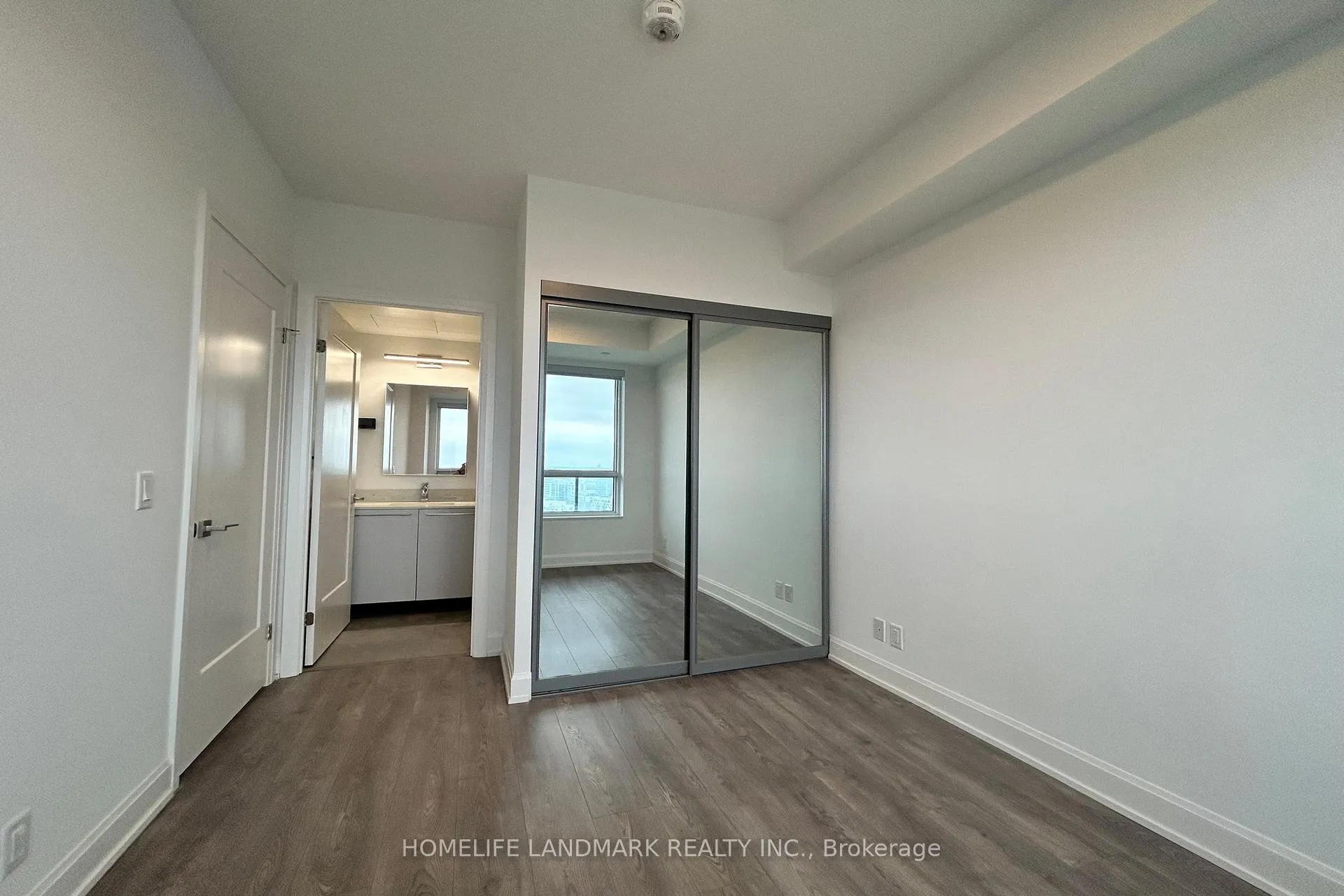 Photo 11 of Unit 2803, 8 Water Walk Drive, Markham, Unionville — HOMEH
