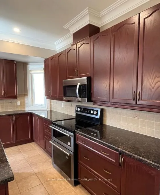 Photo 9 of Unit 9, 587 Thompson Road S, Milton, Clarke — HOMEH