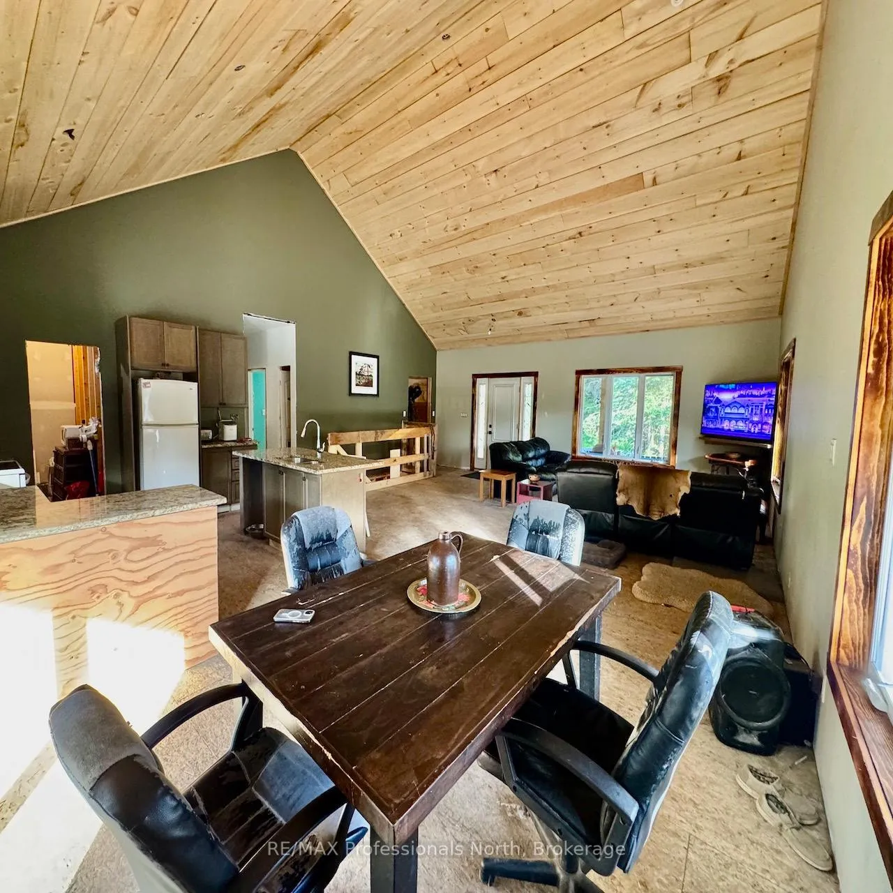 Photo 8 of 1538 Barry Line Road, Algonquin Highlands, Stanhope — HOMEH
