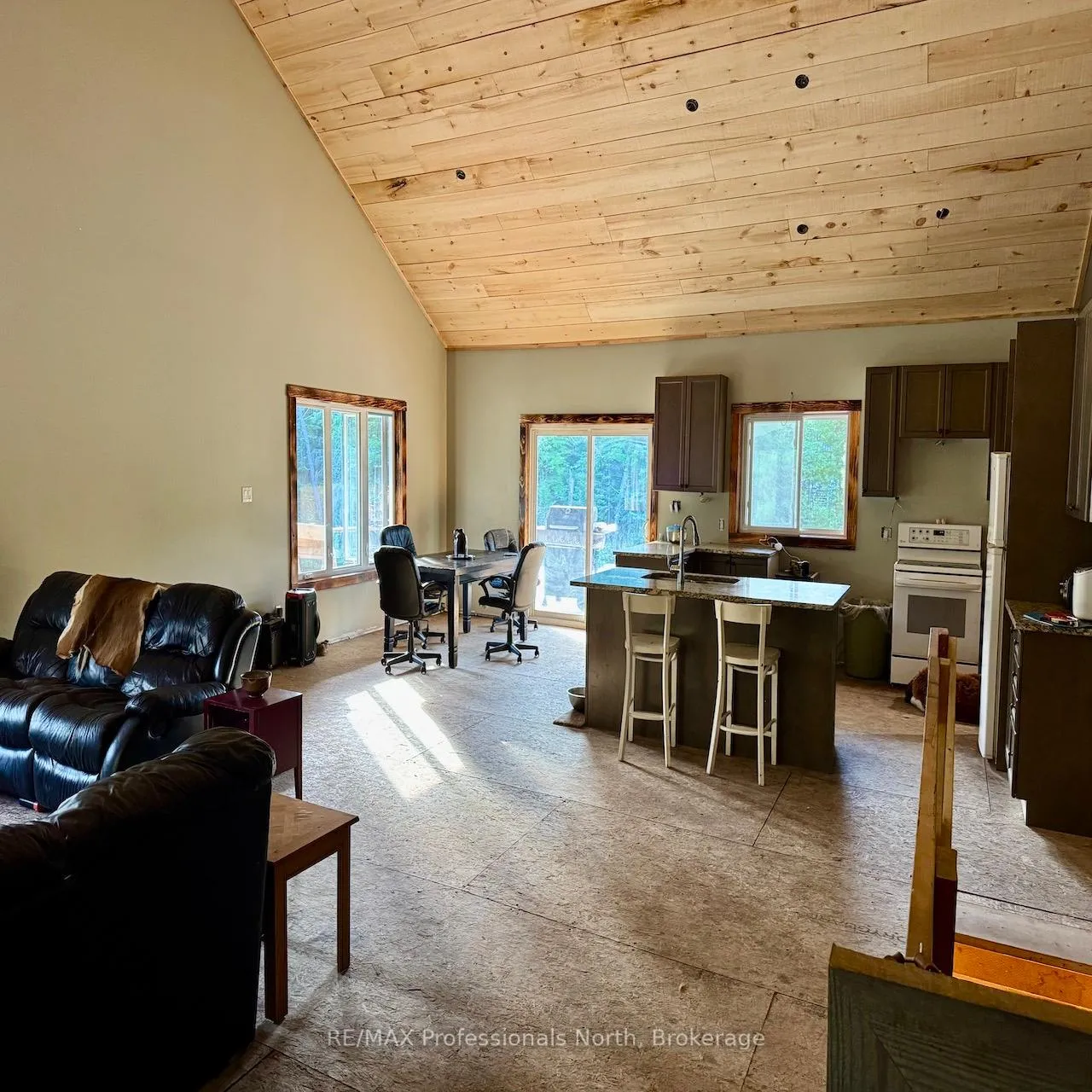 Photo 9 of 1538 Barry Line Road, Algonquin Highlands, Stanhope — HOMEH