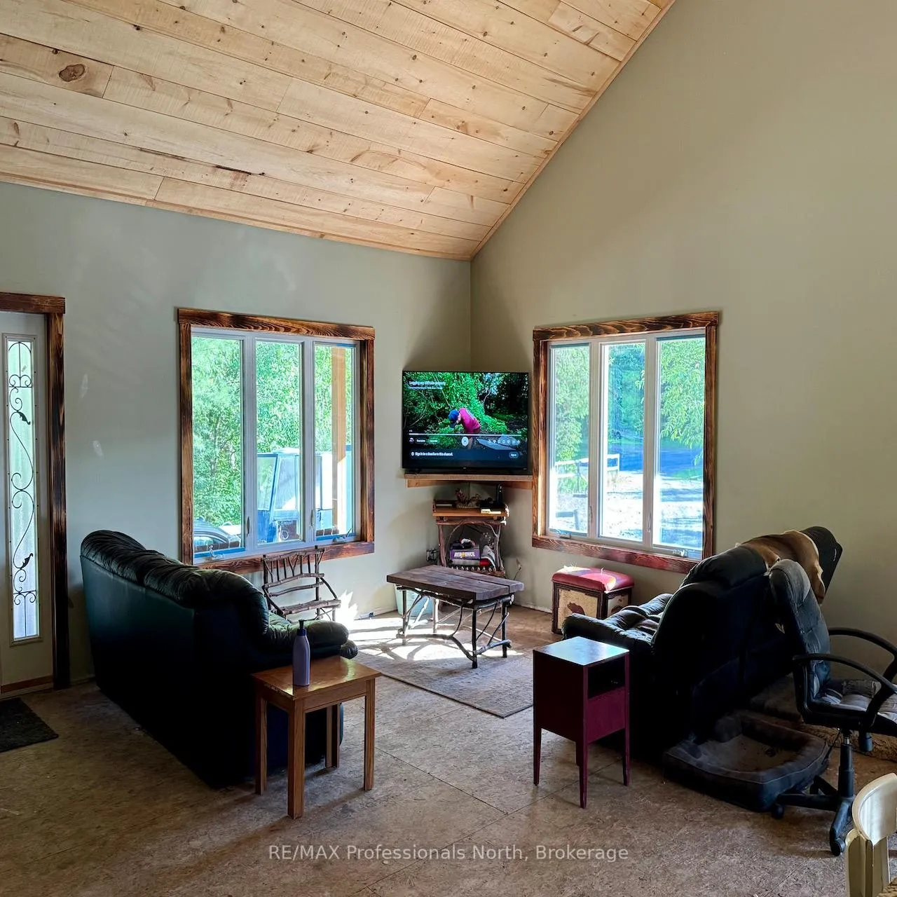 Photo 12 of 1538 Barry Line Road, Algonquin Highlands, Stanhope — HOMEH