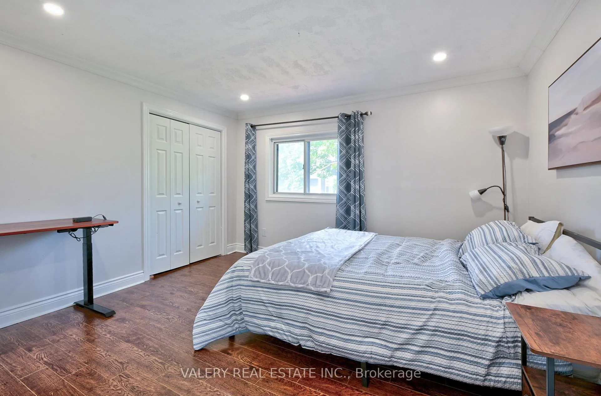 Photo 3 of 2314 Belyea Street, Oakville, Bronte — HOMEH