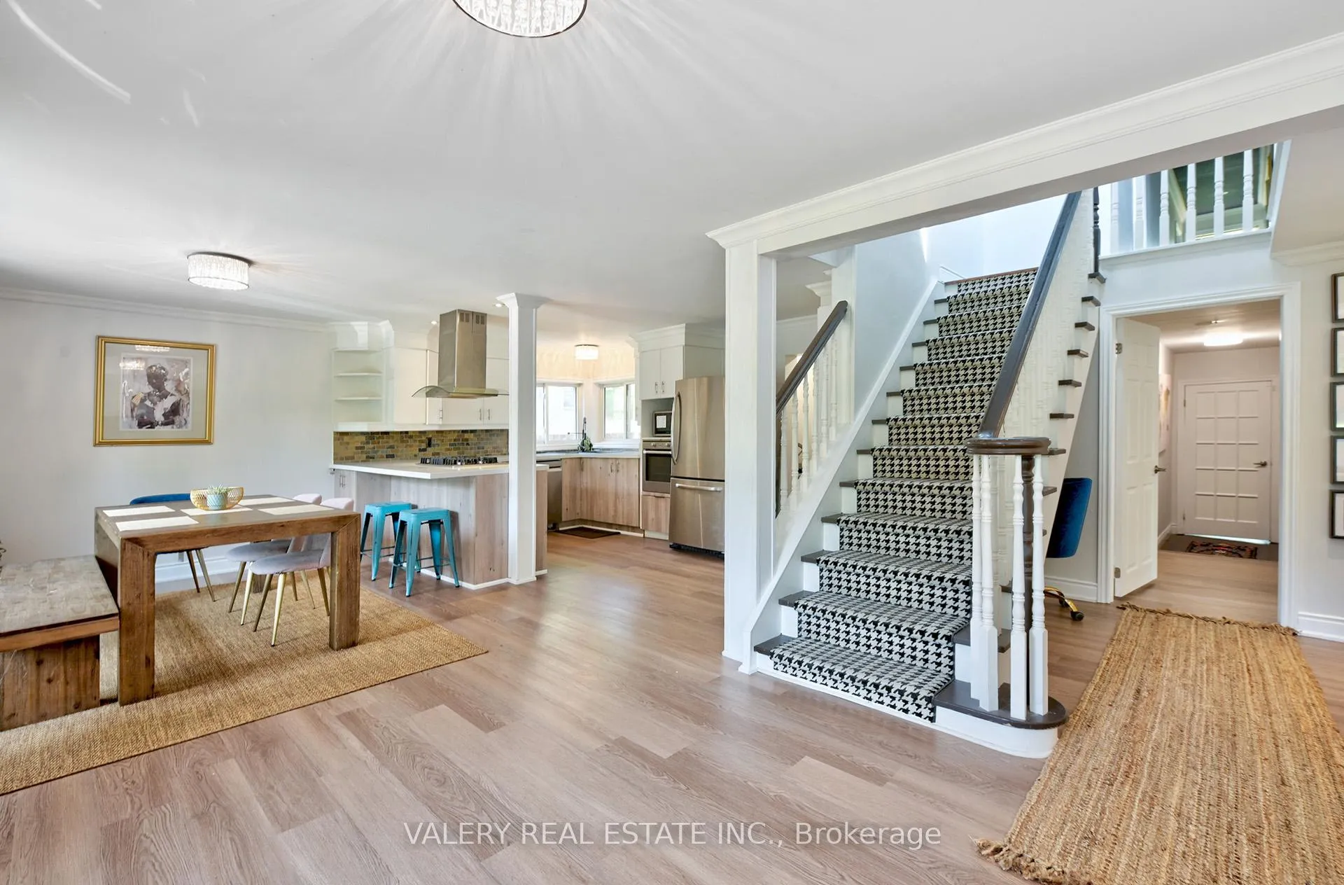 Photo 24 of 2314 Belyea Street, Oakville, Bronte — HOMEH