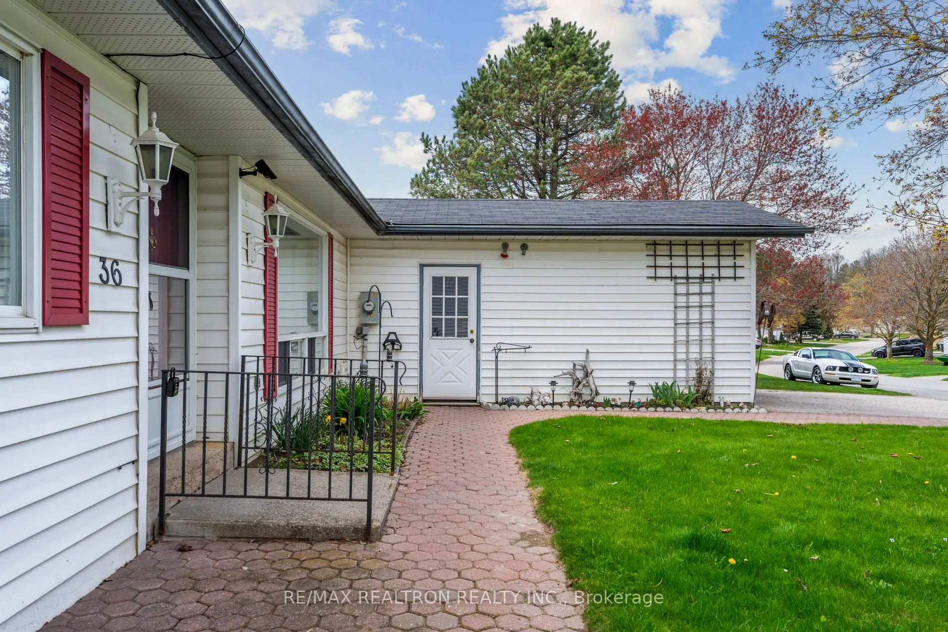 Photo 5 of 36 Tecumseth Pines Drive, New Tecumseth, Rural New Tecumseth — HOMEH