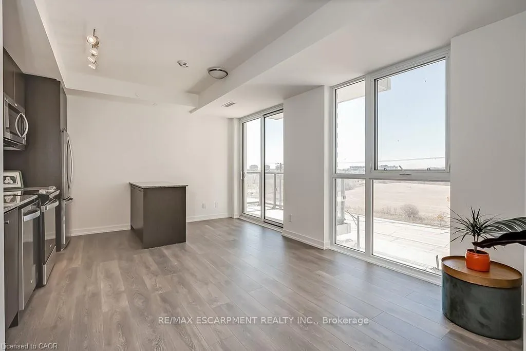 Photo 6 of Unit 409, 335 Wheat Boom Drive, Oakville, Joshua Meadows — HOMEH