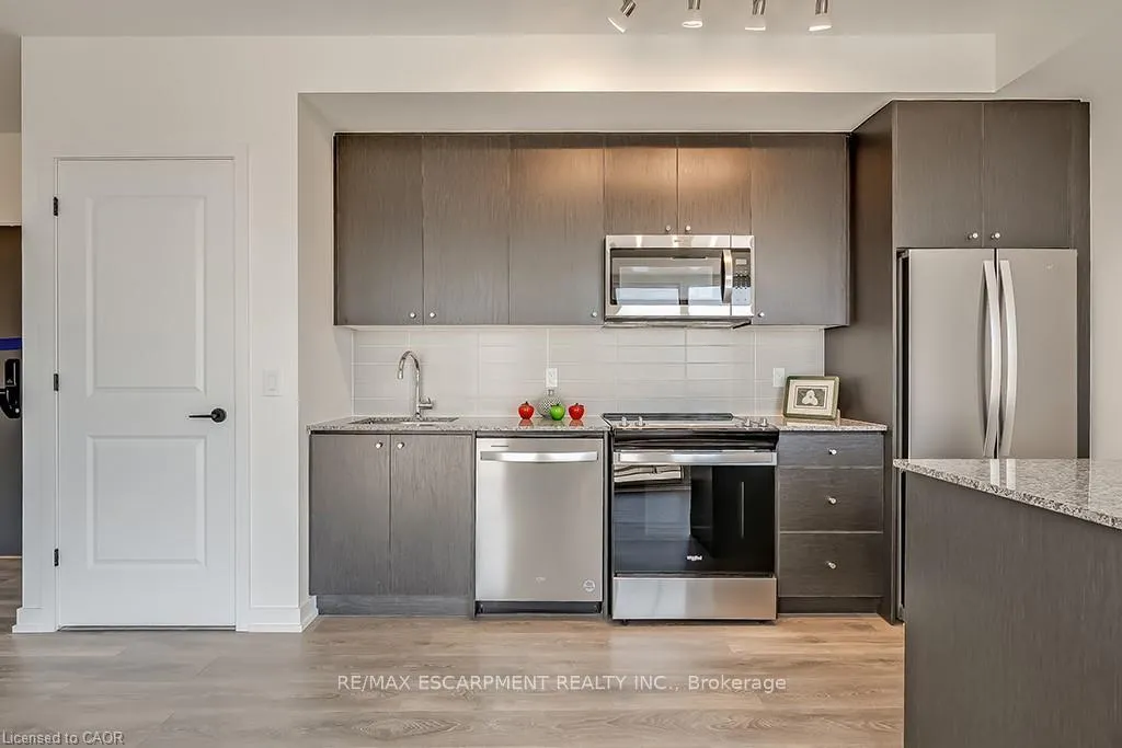 Photo 10 of Unit 409, 335 Wheat Boom Drive, Oakville, Joshua Meadows — HOMEH