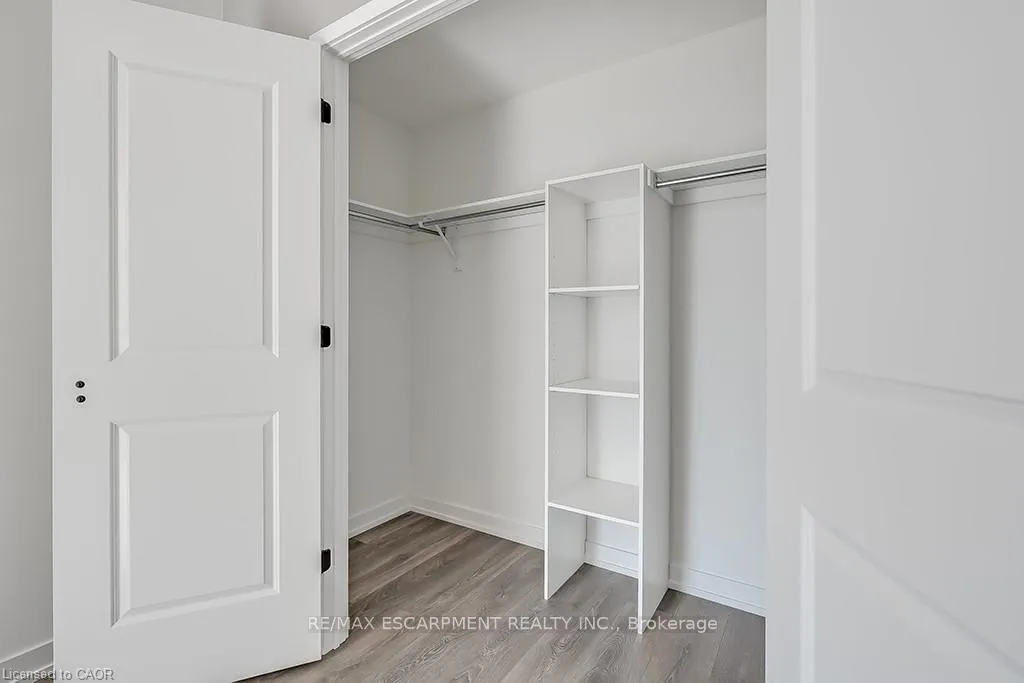 Photo 13 of Unit 409, 335 Wheat Boom Drive, Oakville, Joshua Meadows — HOMEH