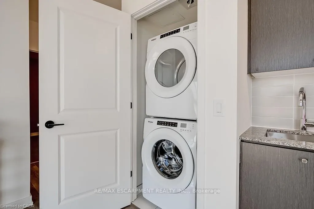 Photo 16 of Unit 409, 335 Wheat Boom Drive, Oakville, Joshua Meadows — HOMEH