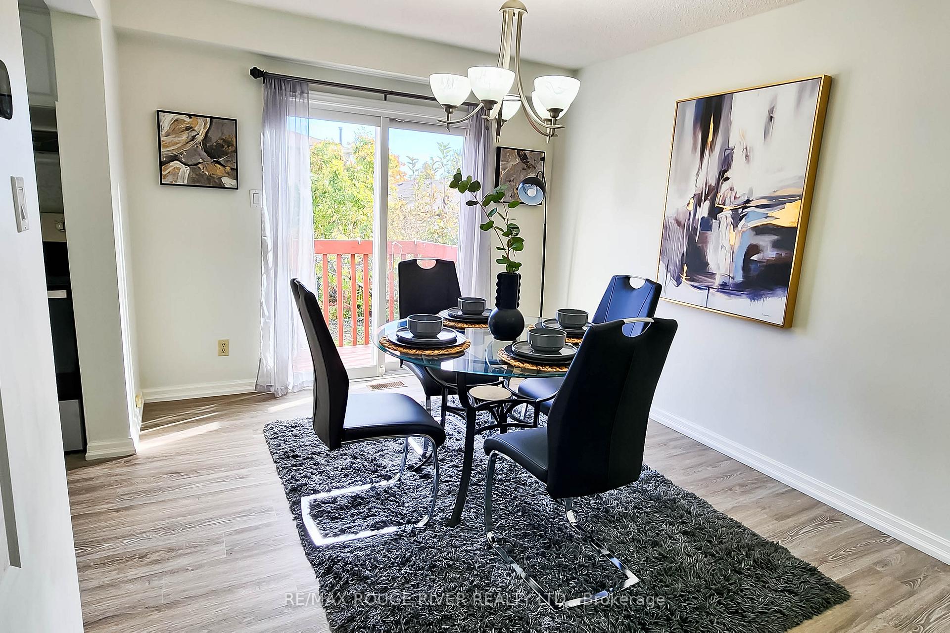 Photo 5 of 27 Gilmour Drive, Ajax, Central — HOMEH