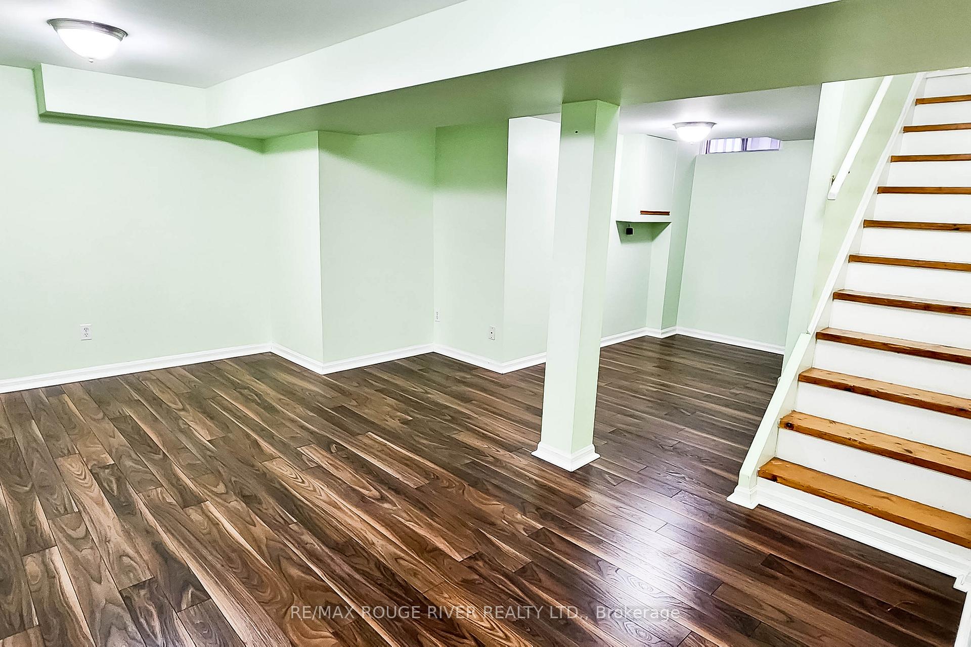 Photo 18 of 27 Gilmour Drive, Ajax, Central — HOMEH