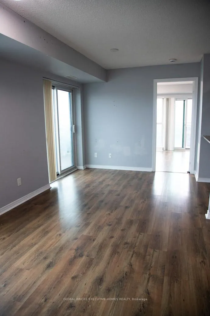 Photo 11 of Unit 1203, 215 Queen Street E, Brampton, Queen Street Corridor — HOMEH