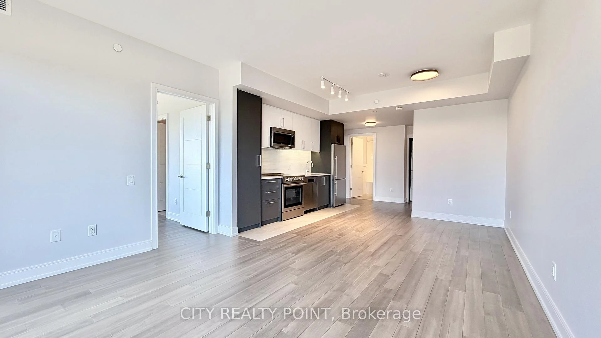 Photo 3 of Unit 1104, 2525 Bathurst Street, Toronto, Forest Hill North — HOMEH