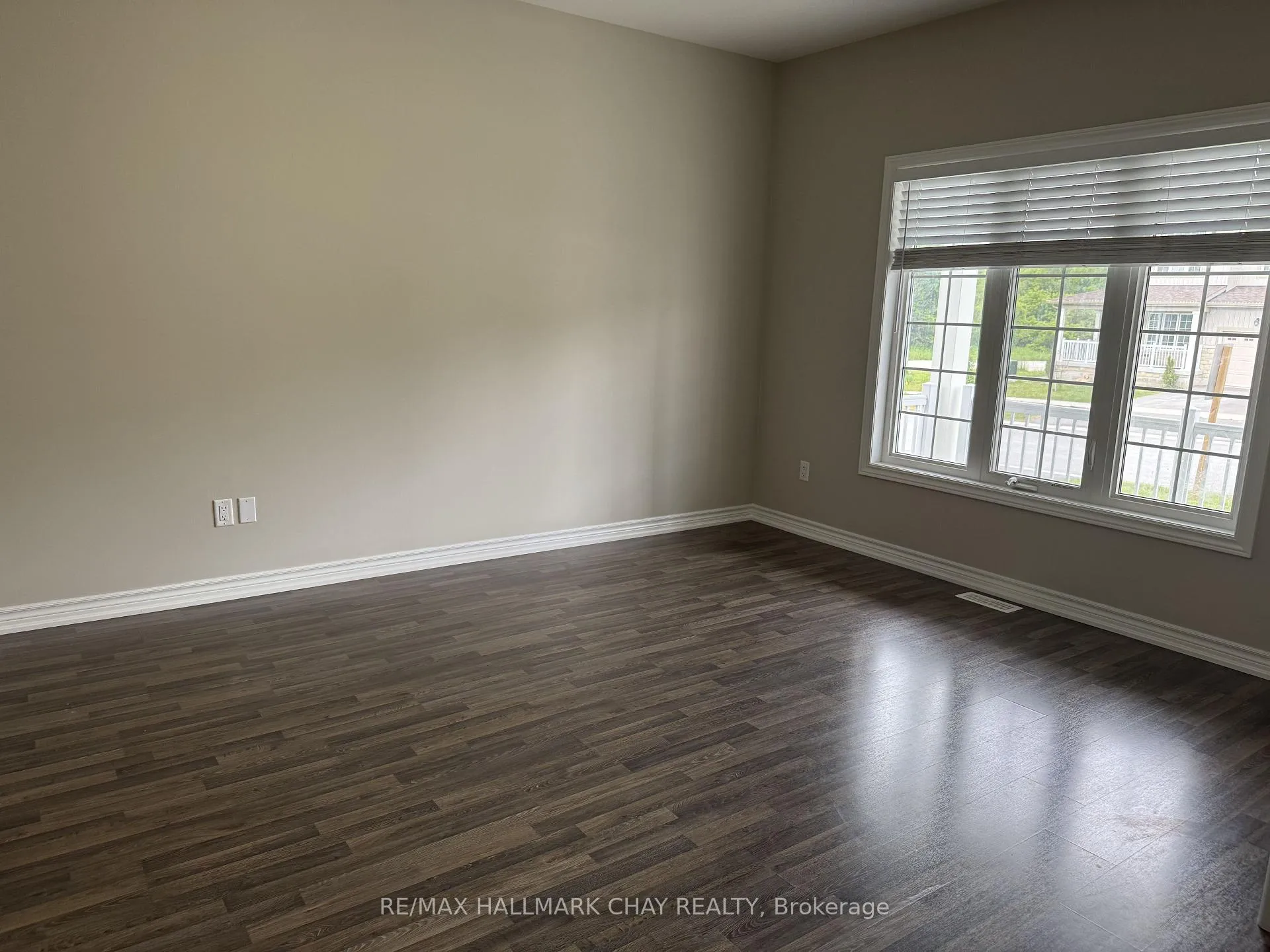 Photo 4 of 205 Prescott Drive, Clearview, Stayner — HOMEH