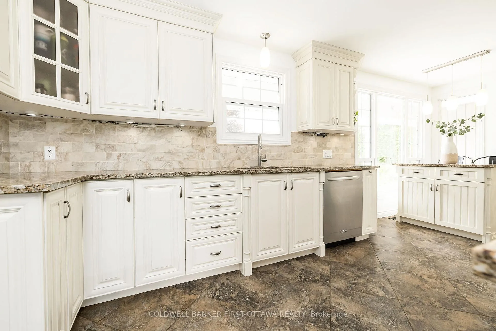Photo 17 of 174 Lloydalex Crescent, Ottawa, Stittsville (North) — HOMEH