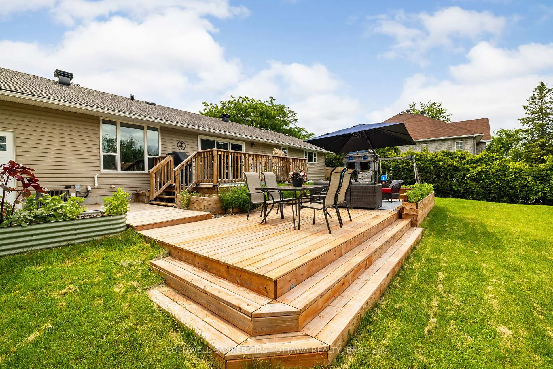Photo 39 of 174 Lloydalex Crescent, Ottawa, Stittsville (North) — HOMEH