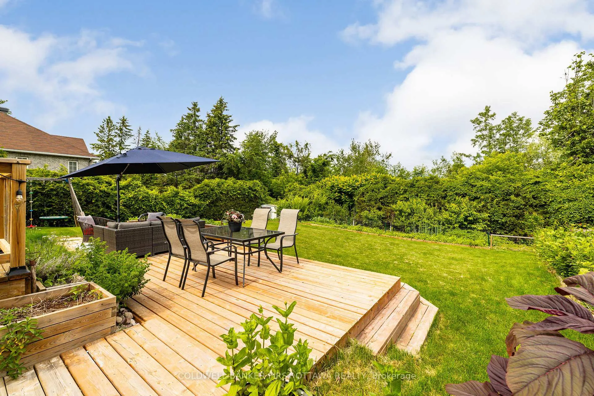 Photo 40 of 174 Lloydalex Crescent, Ottawa, Stittsville (North) — HOMEH