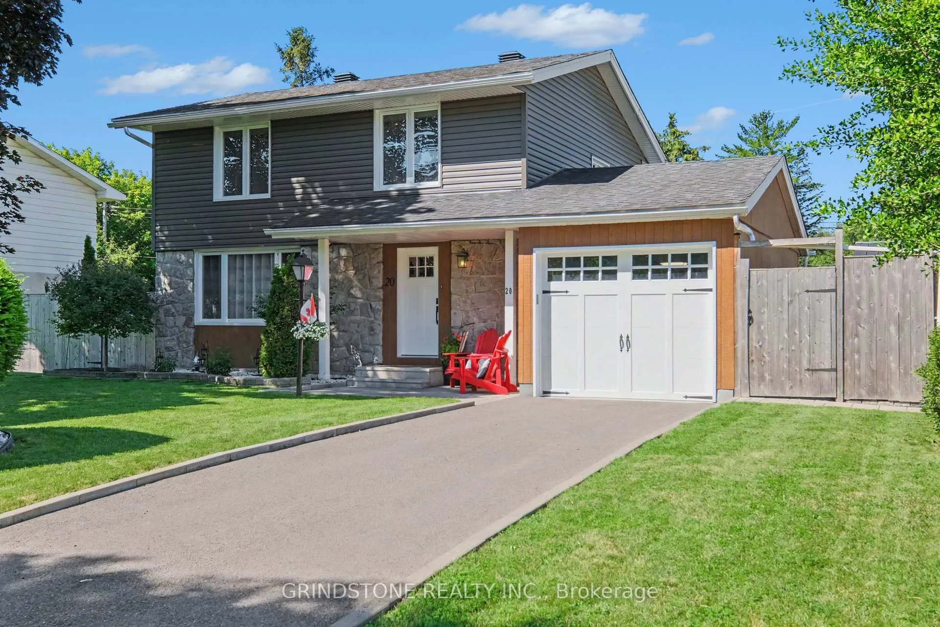 Photo 1 of 20 Lavina Crescent, Ottawa, Leslie Park — HOMEH