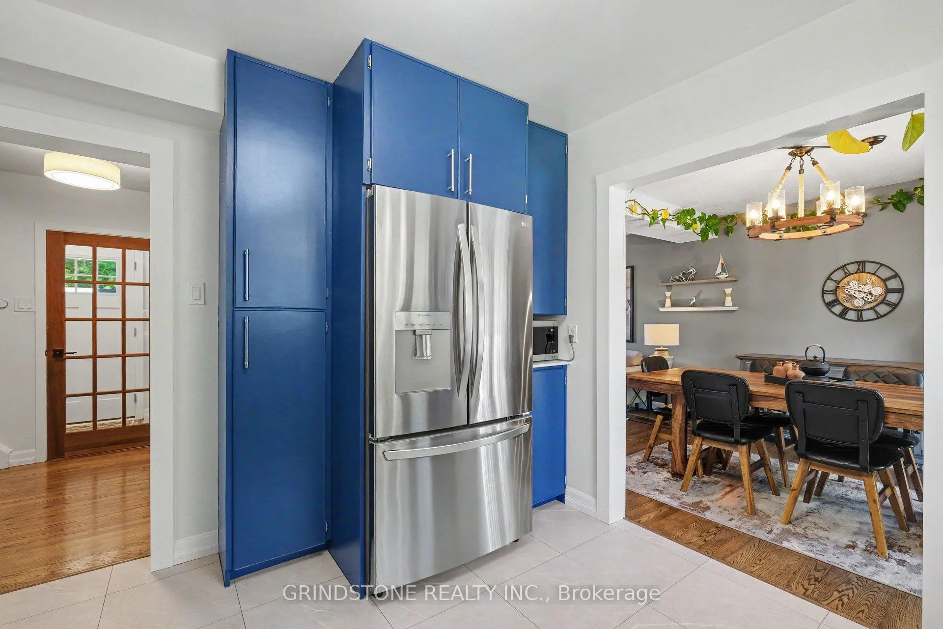 Photo 14 of 20 Lavina Crescent, Ottawa, Leslie Park — HOMEH