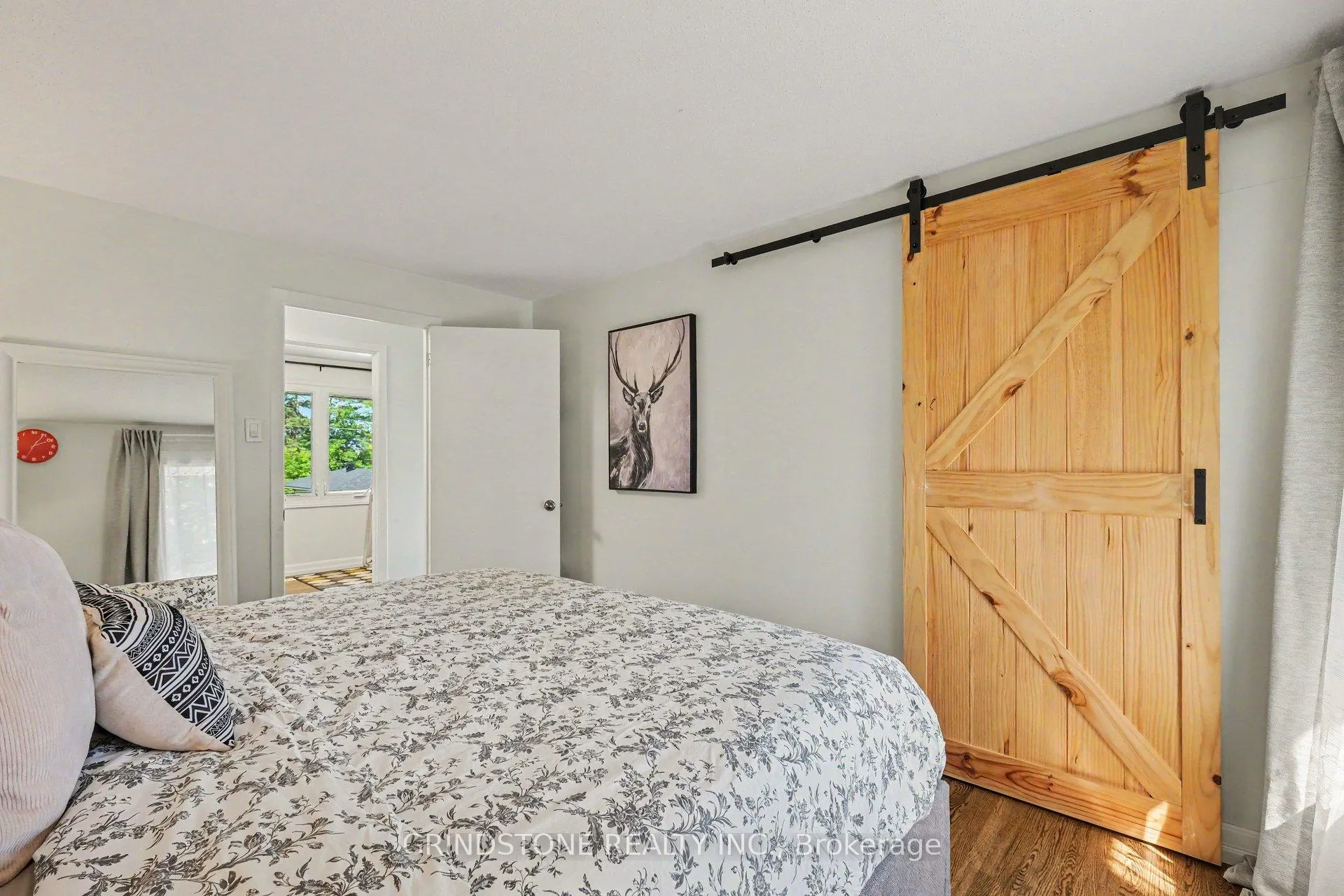 Photo 18 of 20 Lavina Crescent, Ottawa, Leslie Park — HOMEH