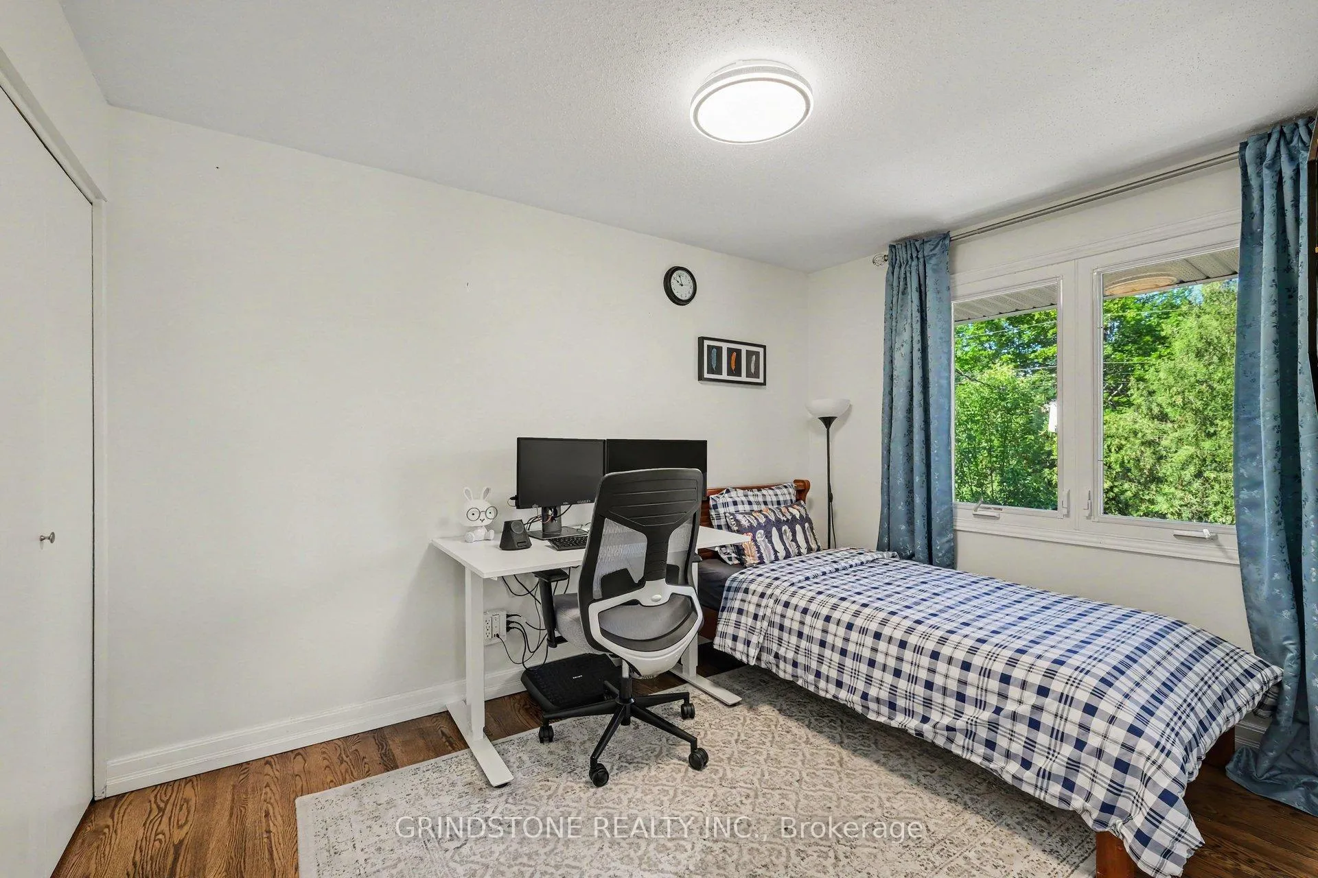 Photo 23 of 20 Lavina Crescent, Ottawa, Leslie Park — HOMEH