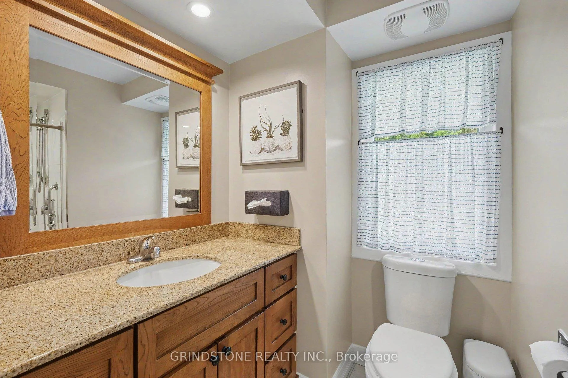 Photo 25 of 20 Lavina Crescent, Ottawa, Leslie Park — HOMEH