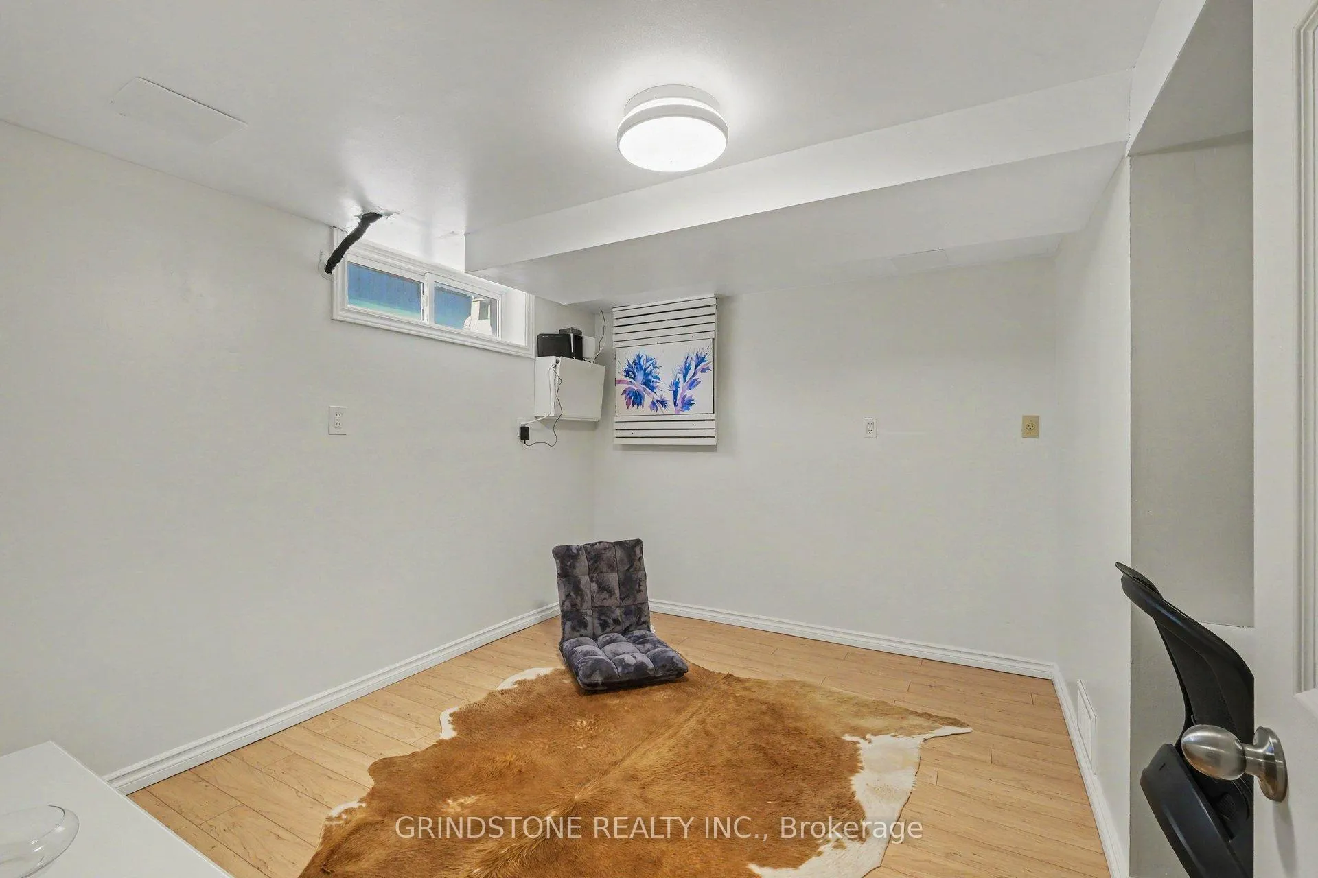Photo 31 of 20 Lavina Crescent, Ottawa, Leslie Park — HOMEH