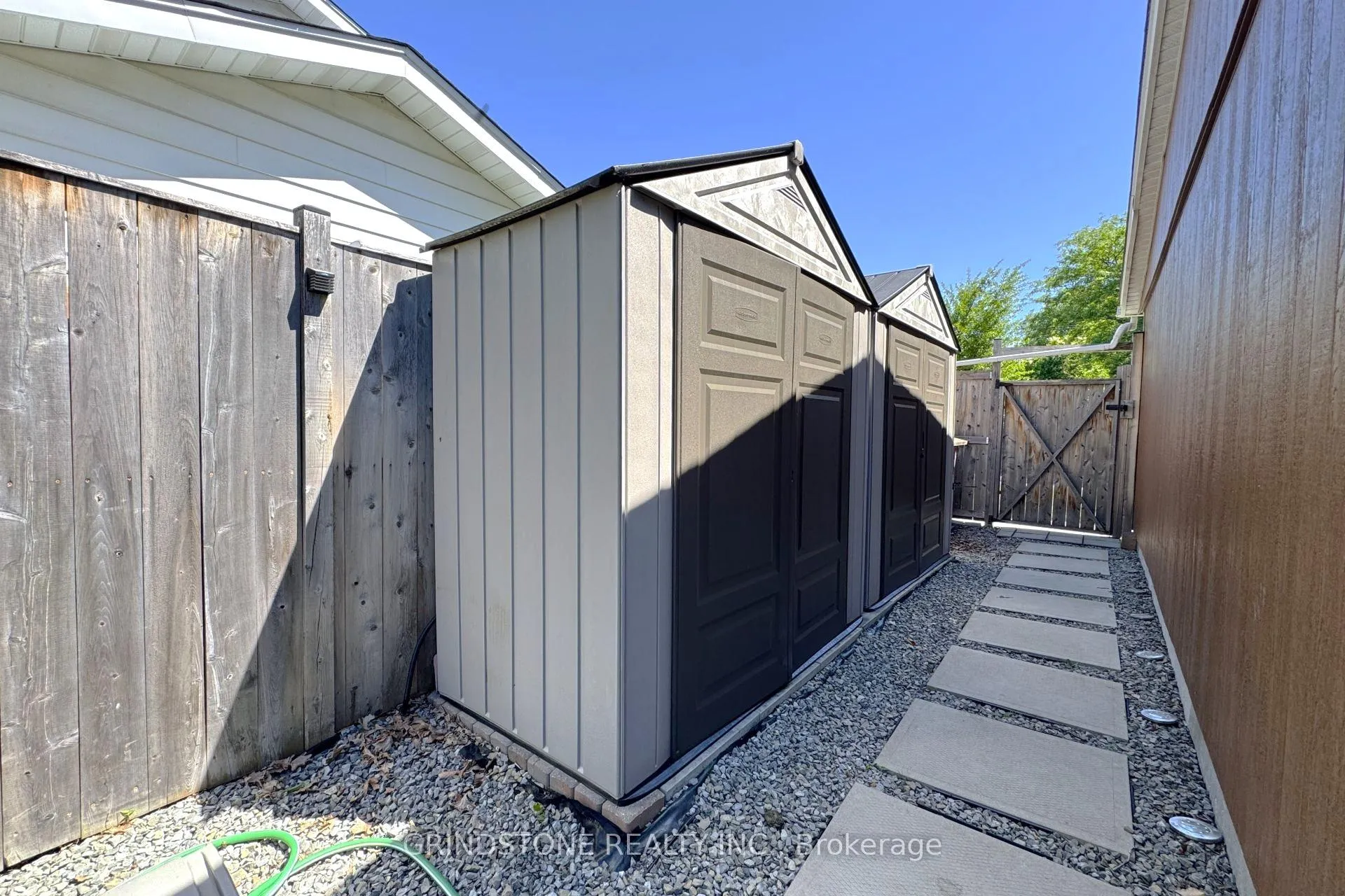 Photo 38 of 20 Lavina Crescent, Ottawa, Leslie Park — HOMEH