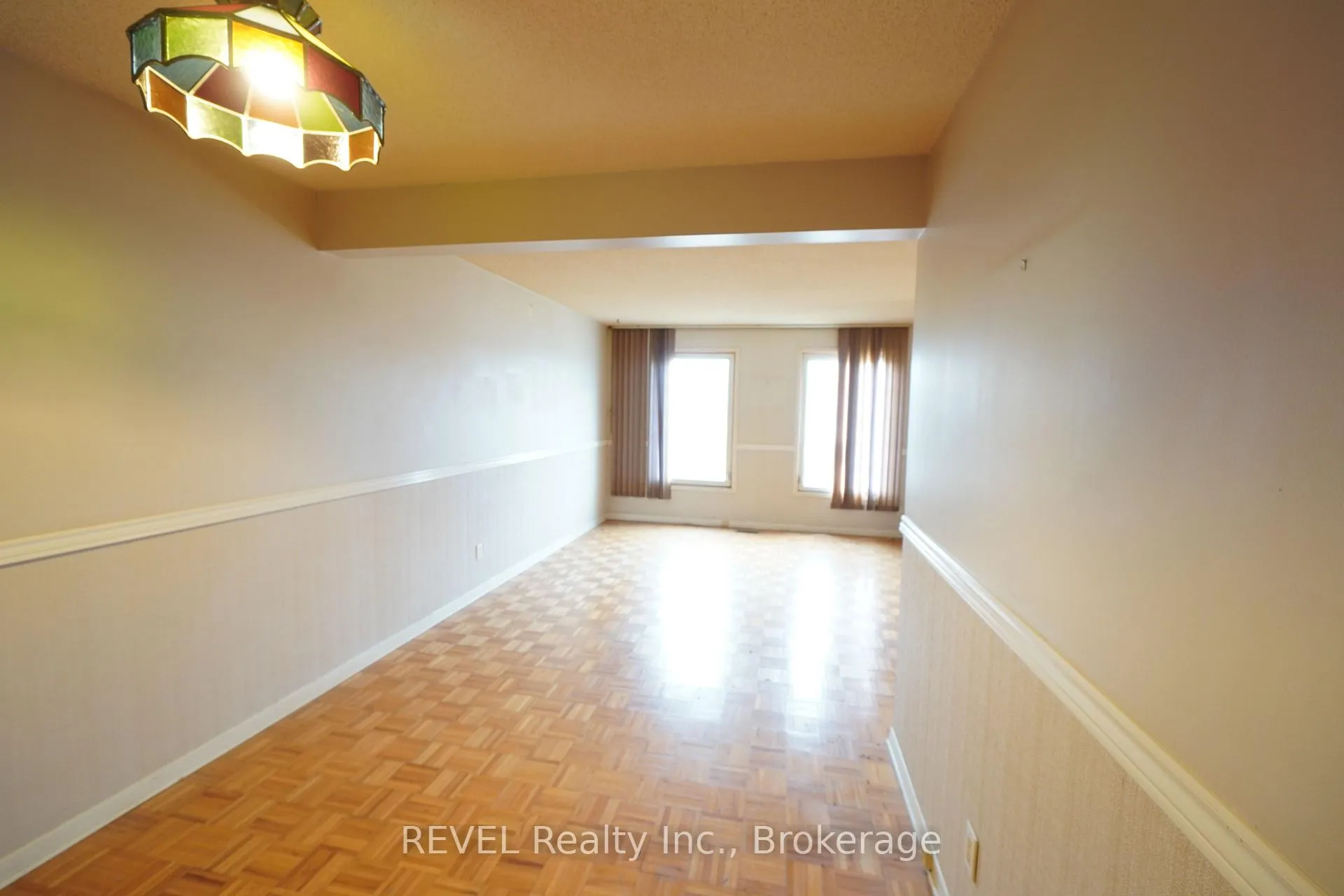 Photo 4 of 7468 Alex Avenue, Niagara Falls, Oldfield — HOMEH
