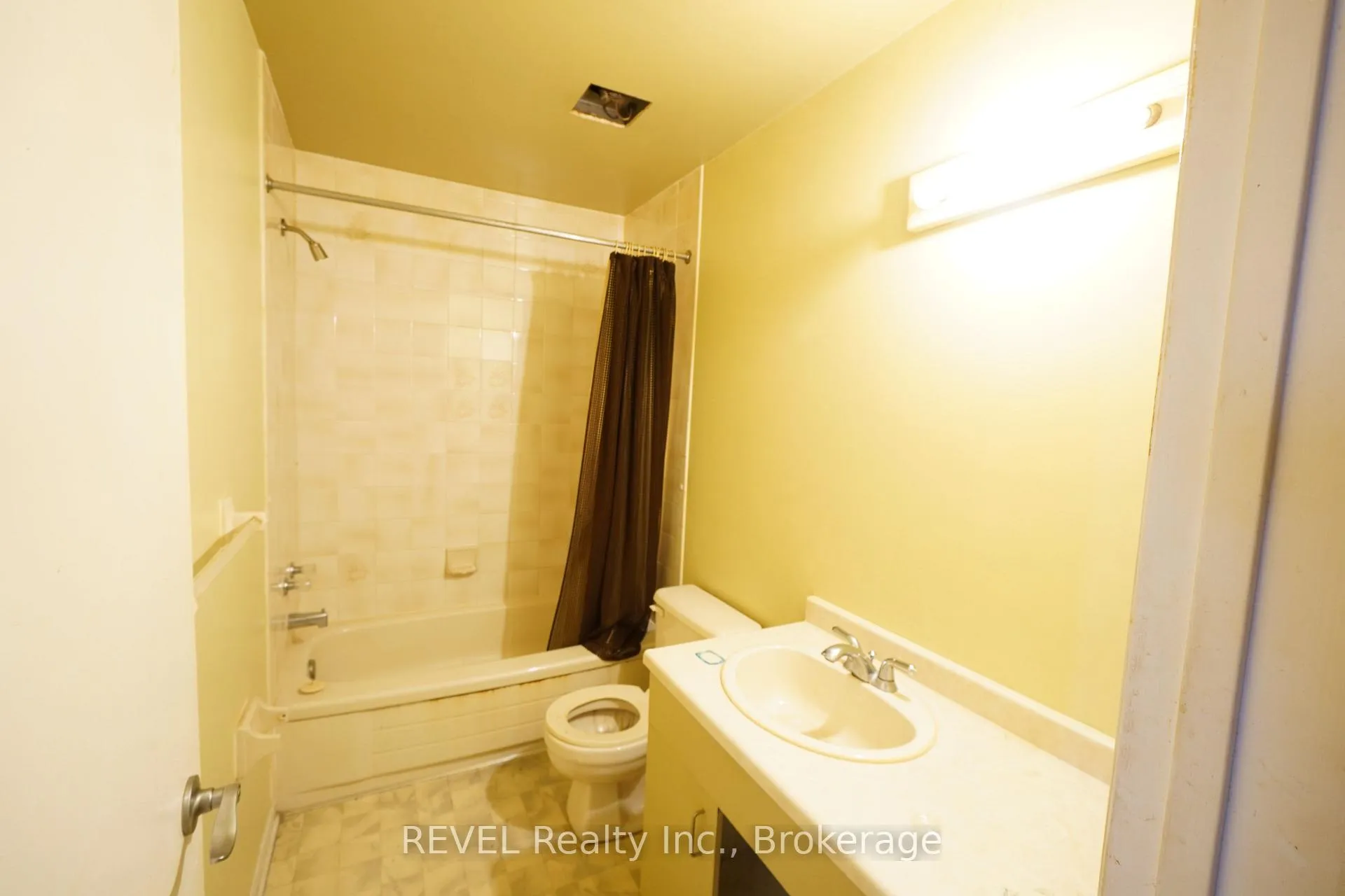 Photo 9 of 7468 Alex Avenue, Niagara Falls, Oldfield — HOMEH