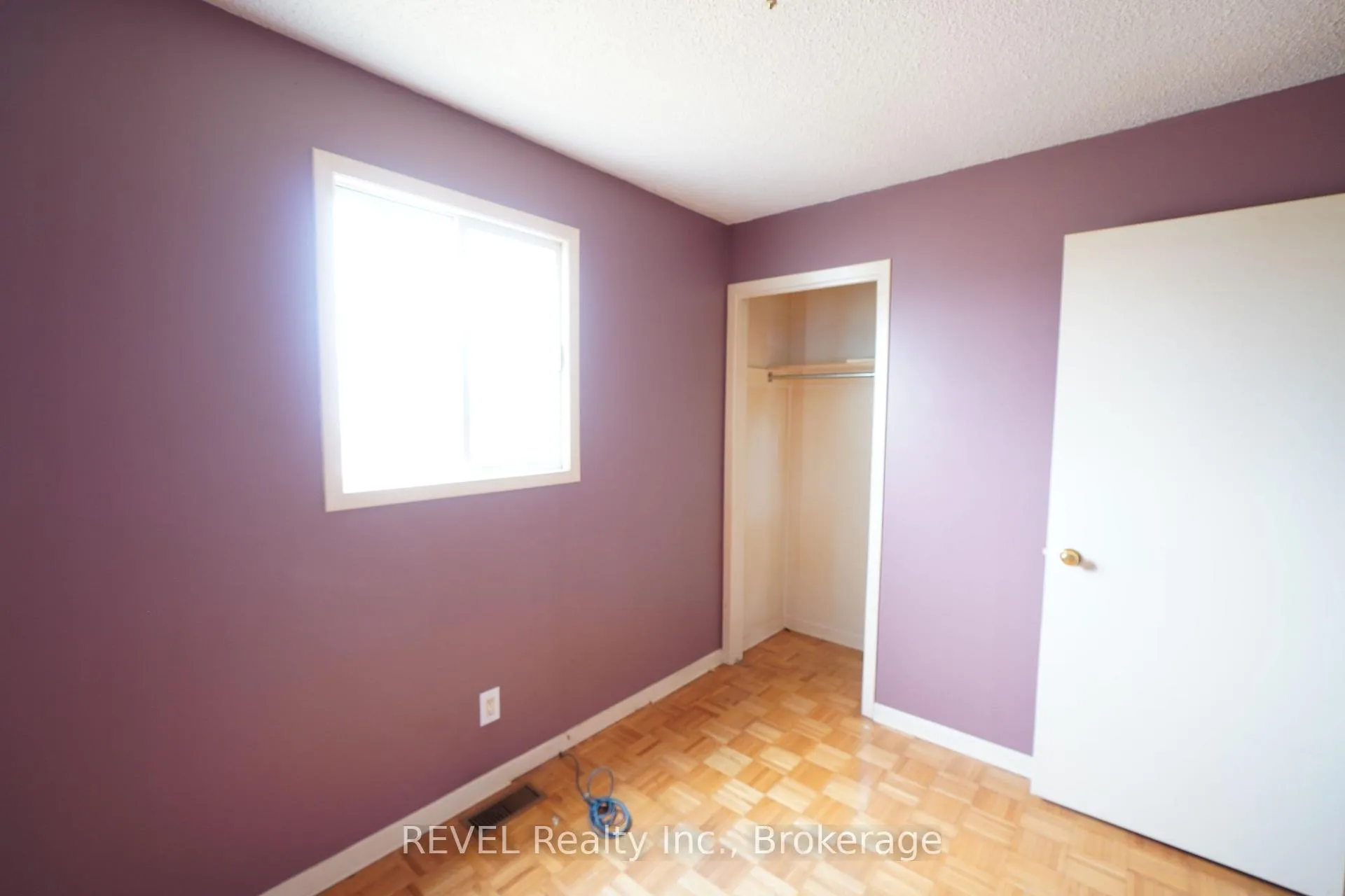 Photo 10 of 7468 Alex Avenue, Niagara Falls, Oldfield — HOMEH