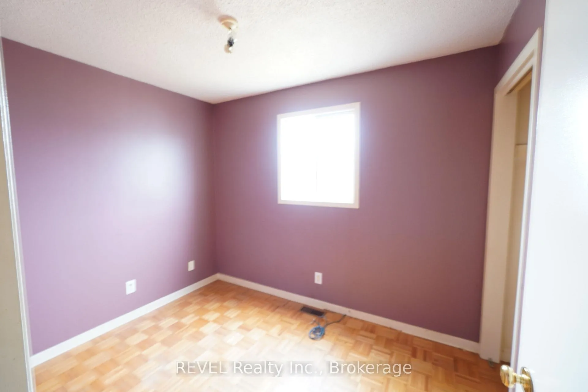 Photo 11 of 7468 Alex Avenue, Niagara Falls, Oldfield — HOMEH