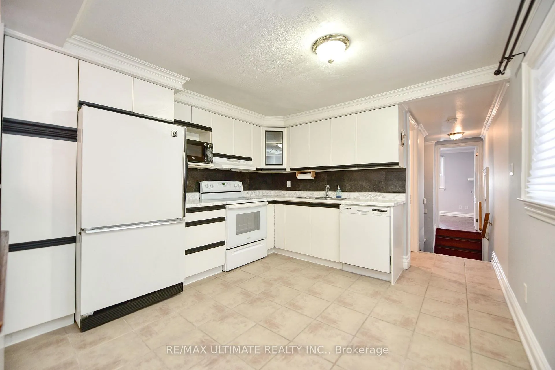 Photo 2 of 132 Spears Street, Toronto, Rockcliffe-Smythe — HOMEH
