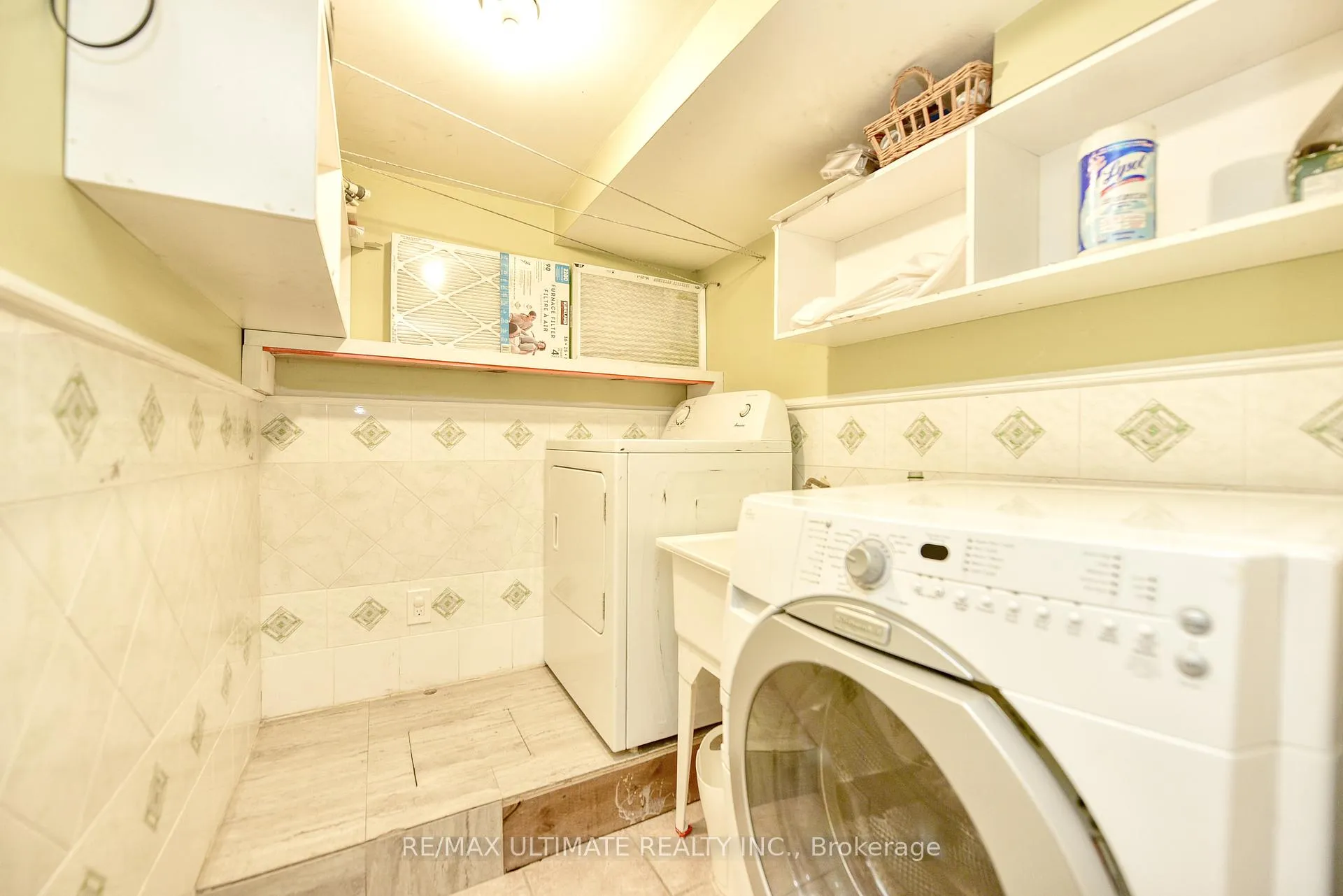 Photo 22 of 132 Spears Street, Toronto, Rockcliffe-Smythe — HOMEH