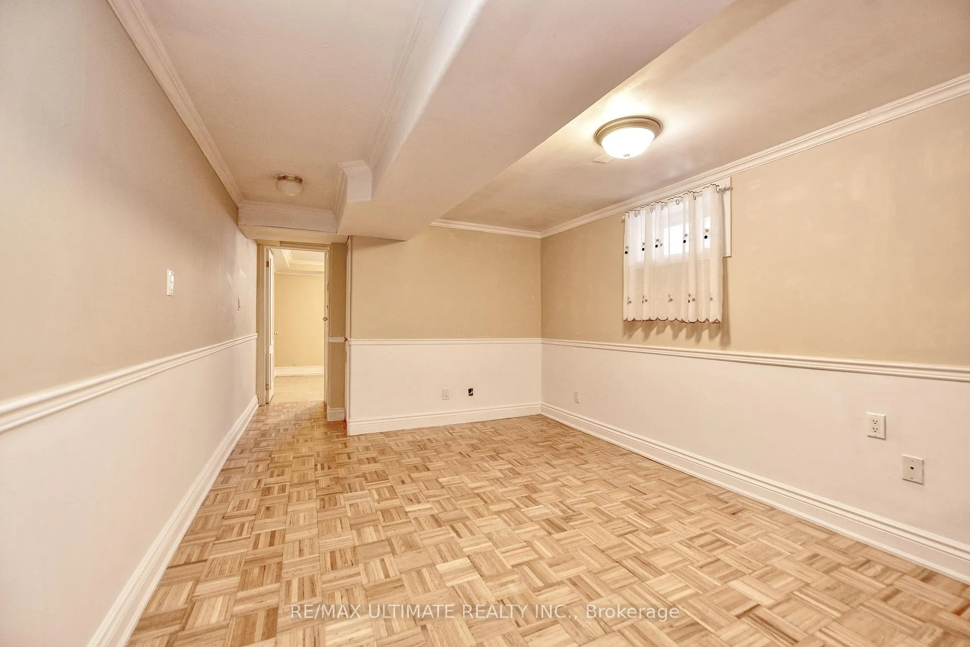 Photo 23 of 132 Spears Street, Toronto, Rockcliffe-Smythe — HOMEH
