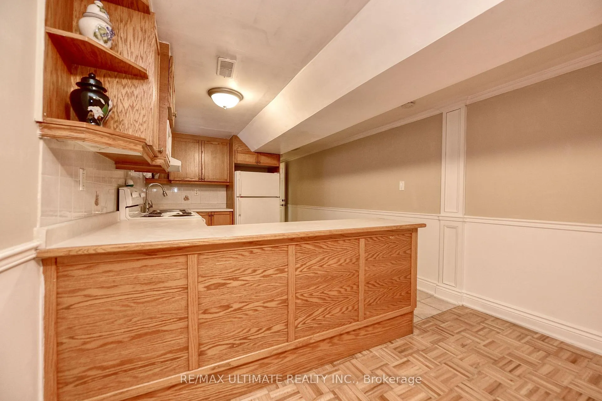 Photo 24 of 132 Spears Street, Toronto, Rockcliffe-Smythe — HOMEH
