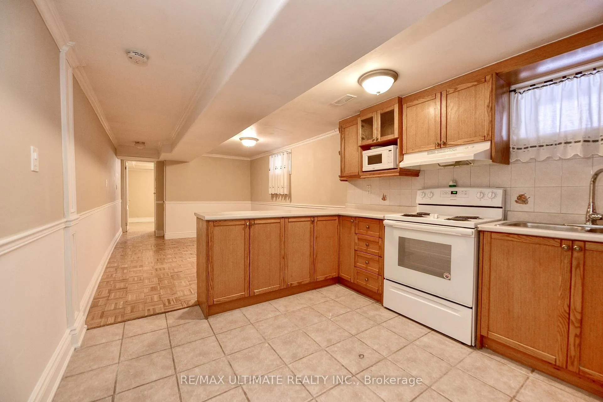 Photo 25 of 132 Spears Street, Toronto, Rockcliffe-Smythe — HOMEH
