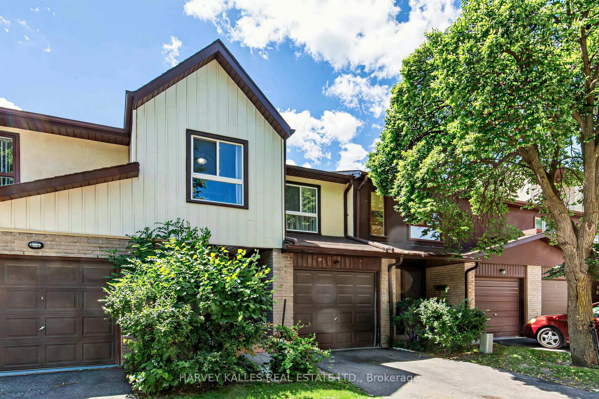 Photo 2 of Unit 2, 1180 Sandhurst Circle, Scarborough, Agincourt North — HOMEH